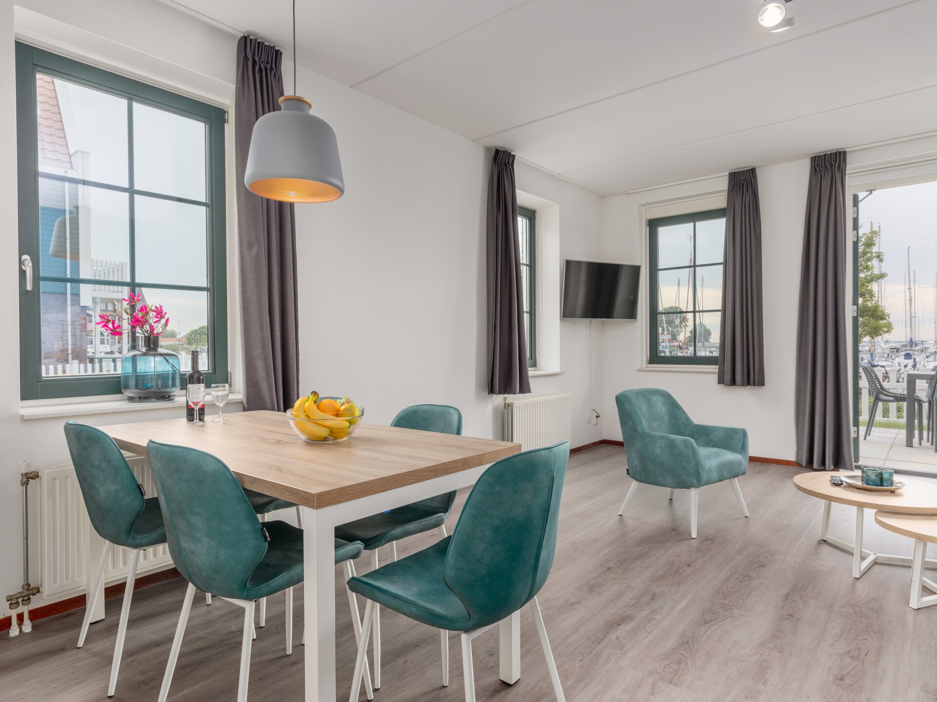 Licht appartement in Marinapark Volendam met tuin, 2 badkamers en huisdieren welkom - foto 3