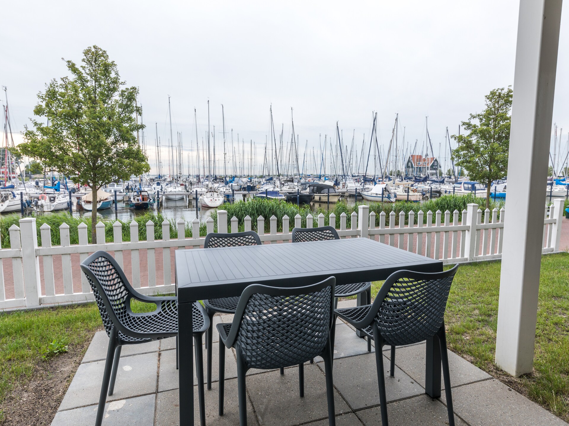 Licht appartement in Marinapark Volendam met tuin, 2 badkamers en huisdieren welkom - foto 6