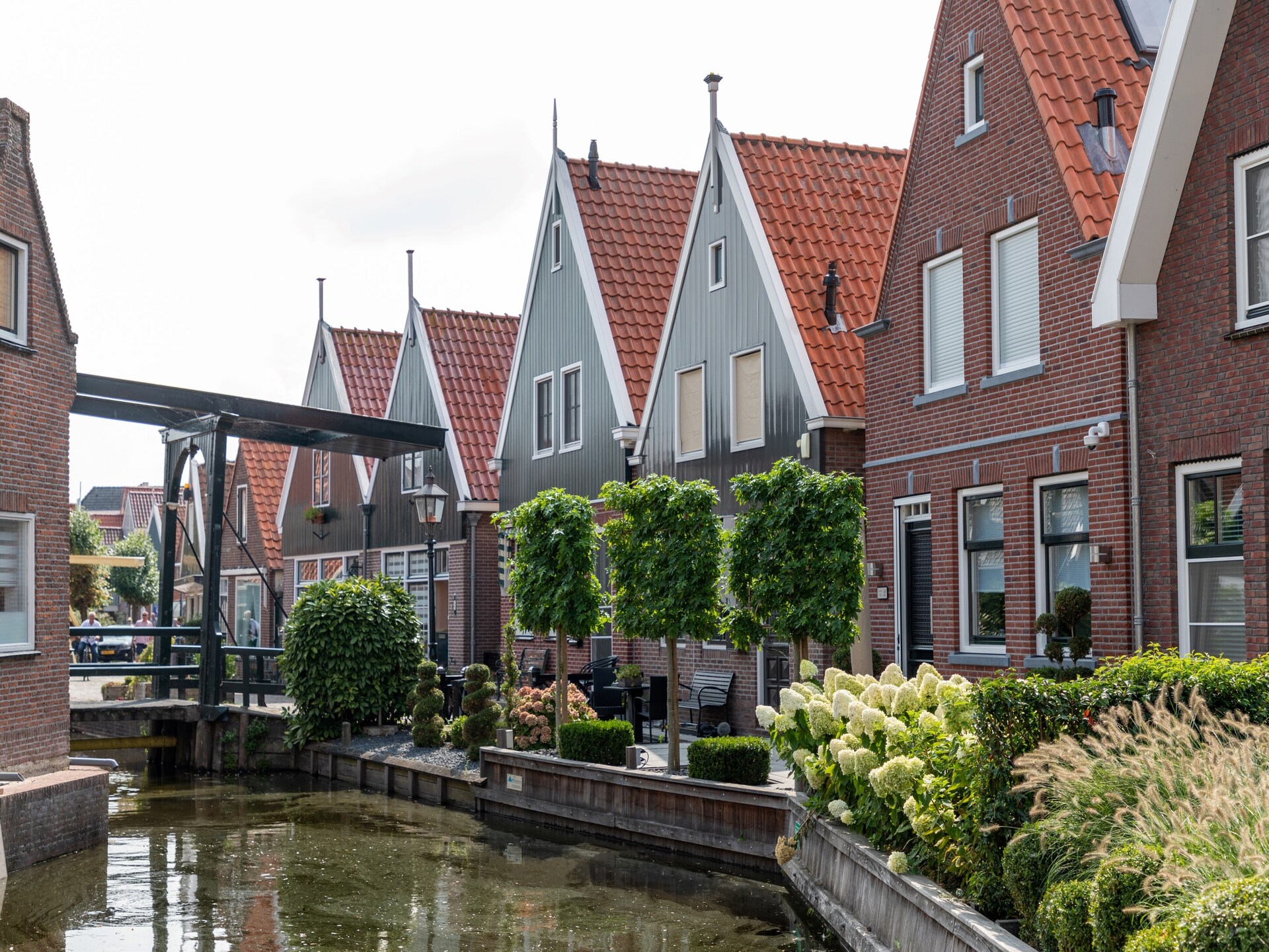 Halfvrijstaand vakantiehuis aan het water in Marinapark Volendam - foto 11