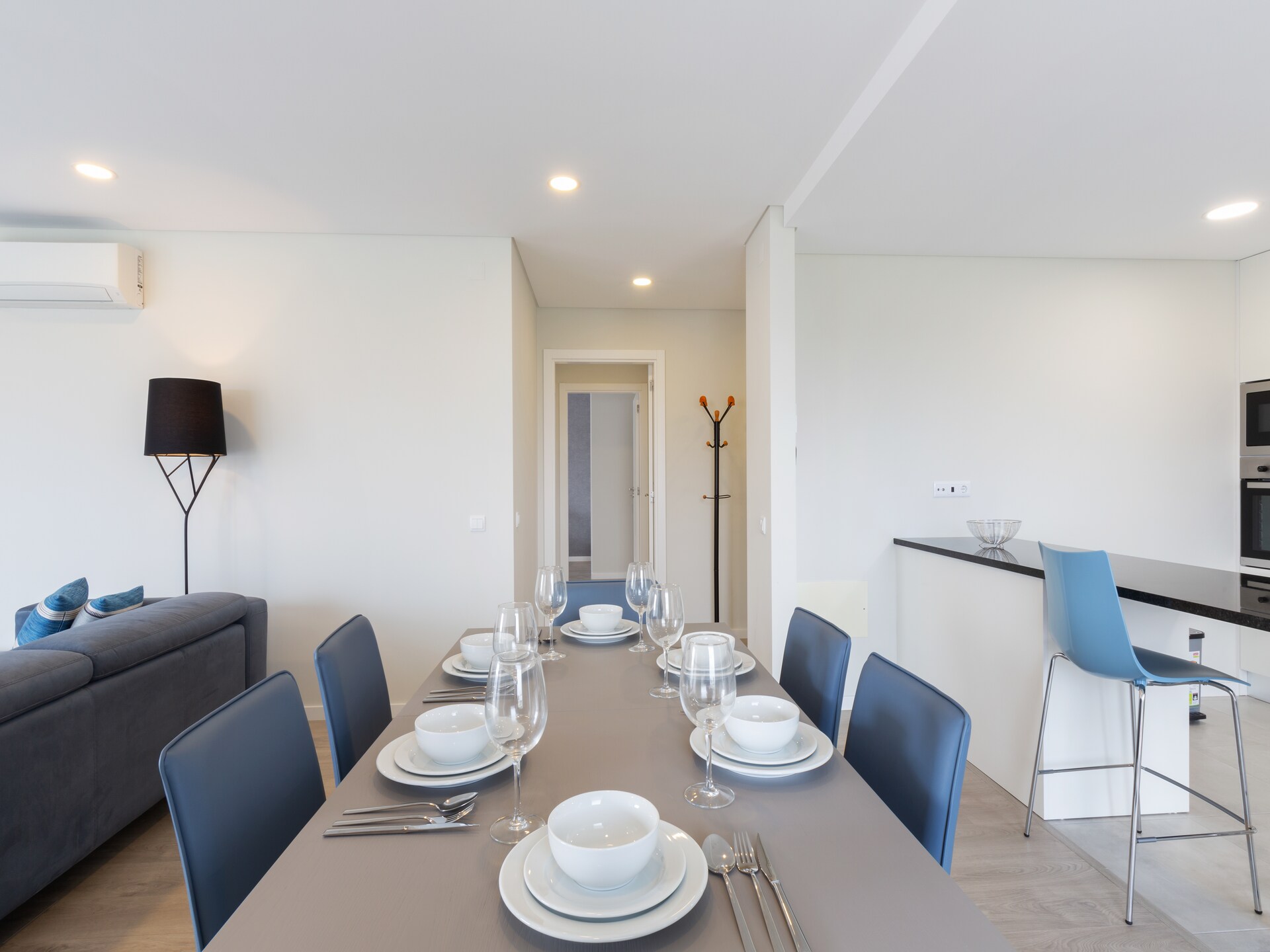 Licht appartement met dakterras en zwembad op 700 meter van de baai - foto 40