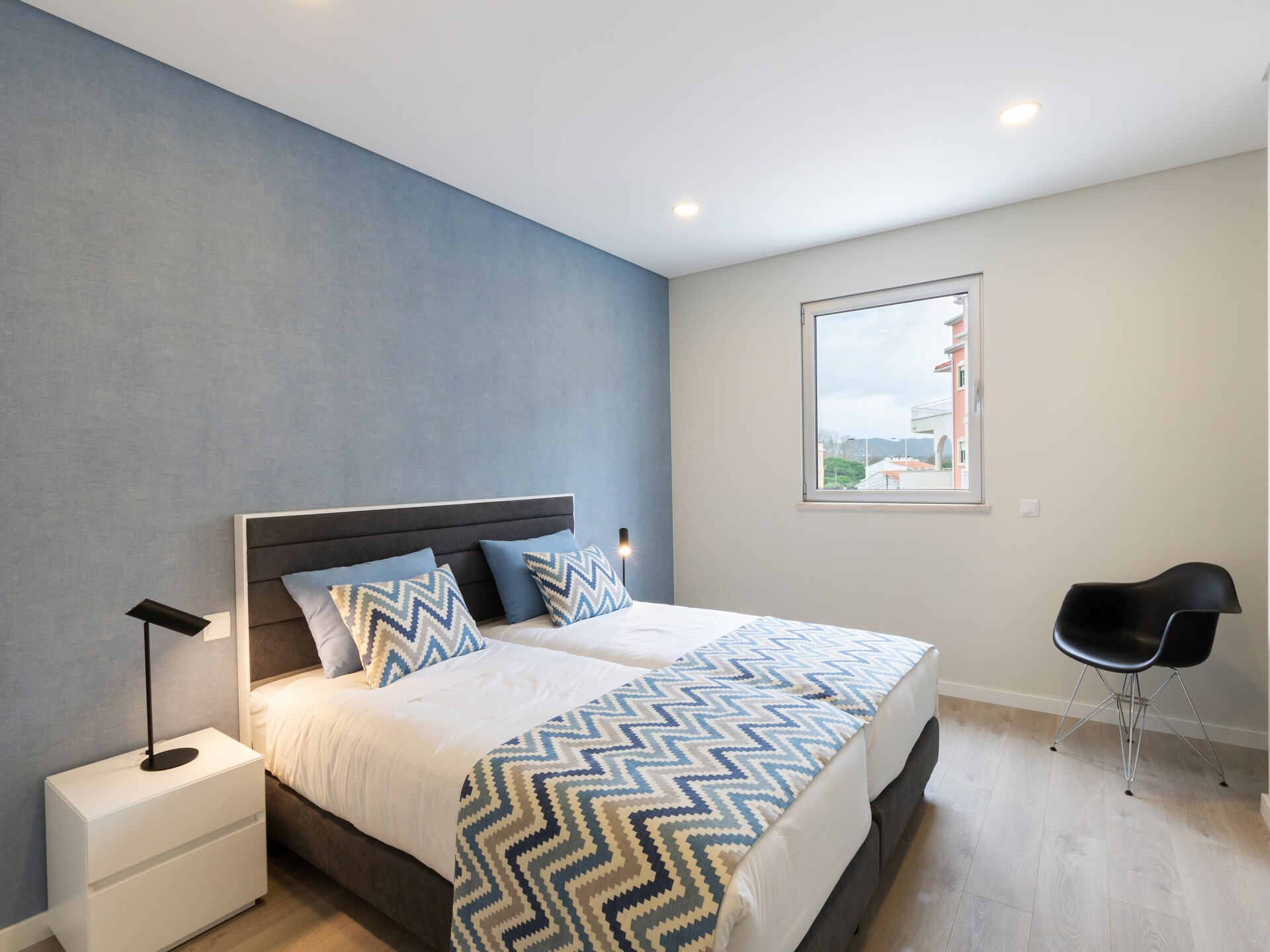 Licht appartement met dakterras en zwembad op 700 meter van de baai - foto 10