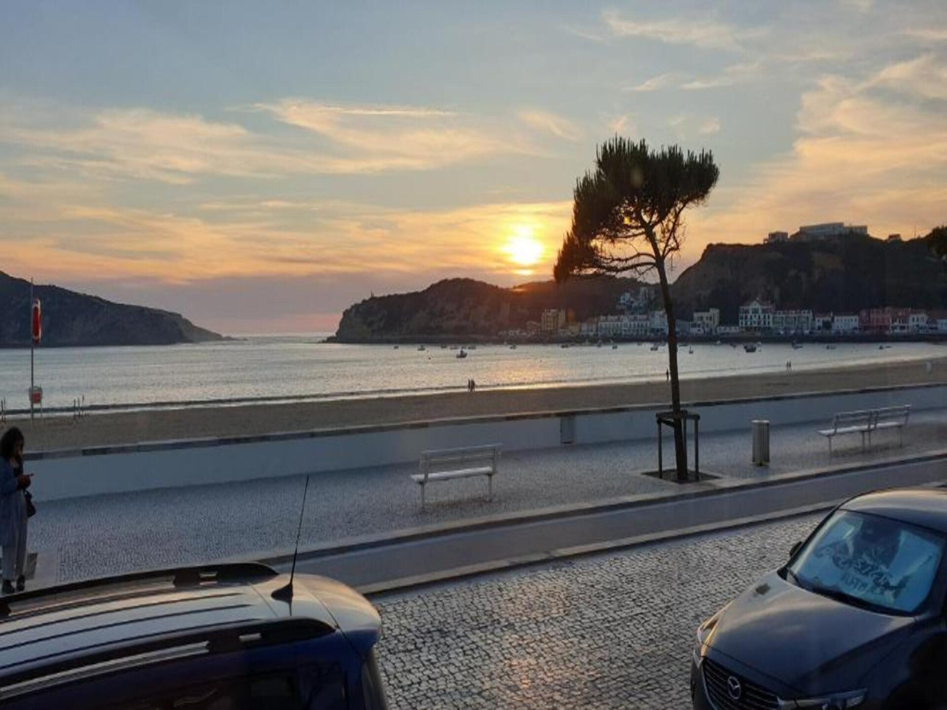 Licht appartement met dakterras en zwembad op 700 meter van de baai - foto 33