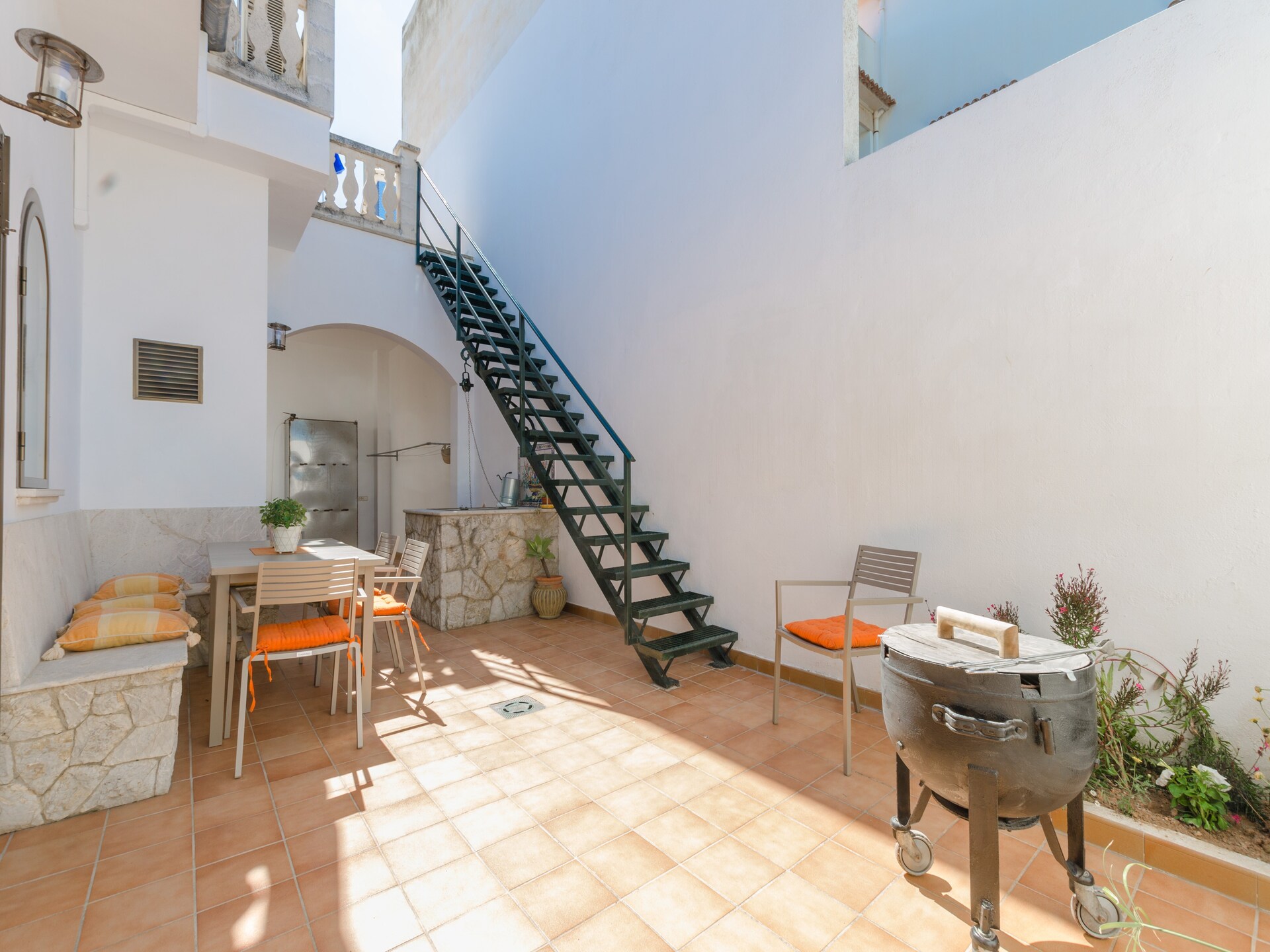 Authentieke Mallorcaanse villa met privézwembad in het hart van Sa Pobla - foto 40