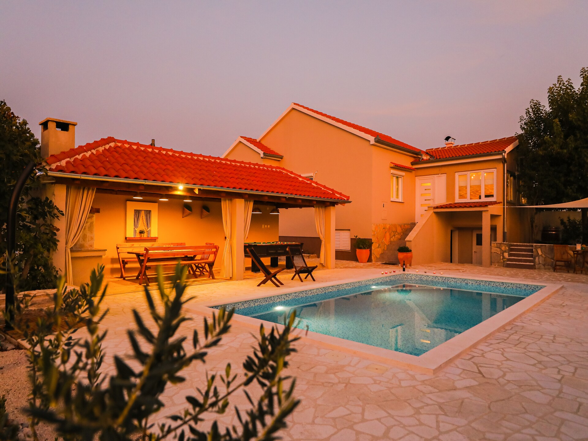 Villa Barka met privézwembad en biljart nabij Zadar - foto 1