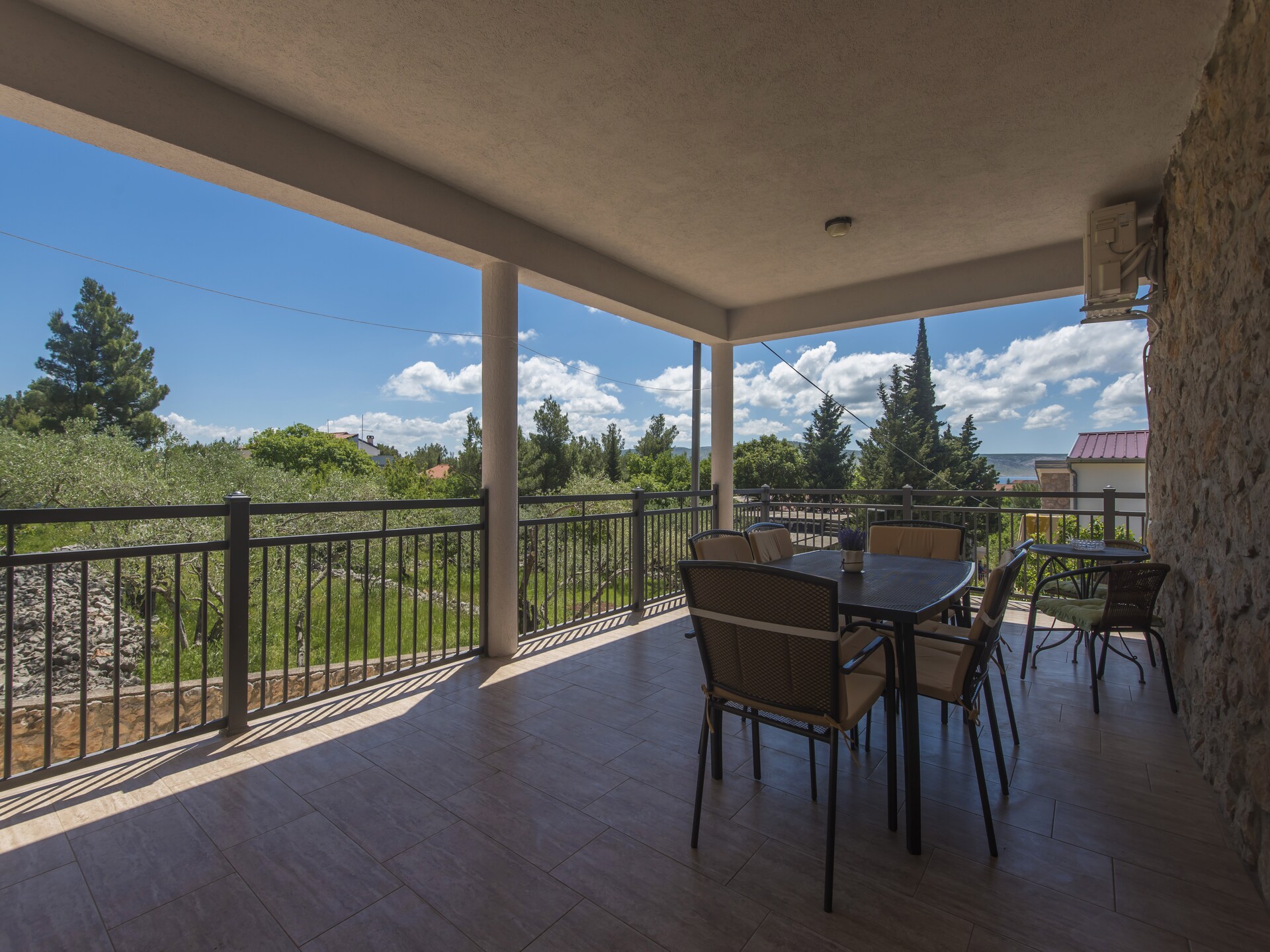 Op 300 m van zee: Ruim appartement in Starigrad Paklenica - foto 7