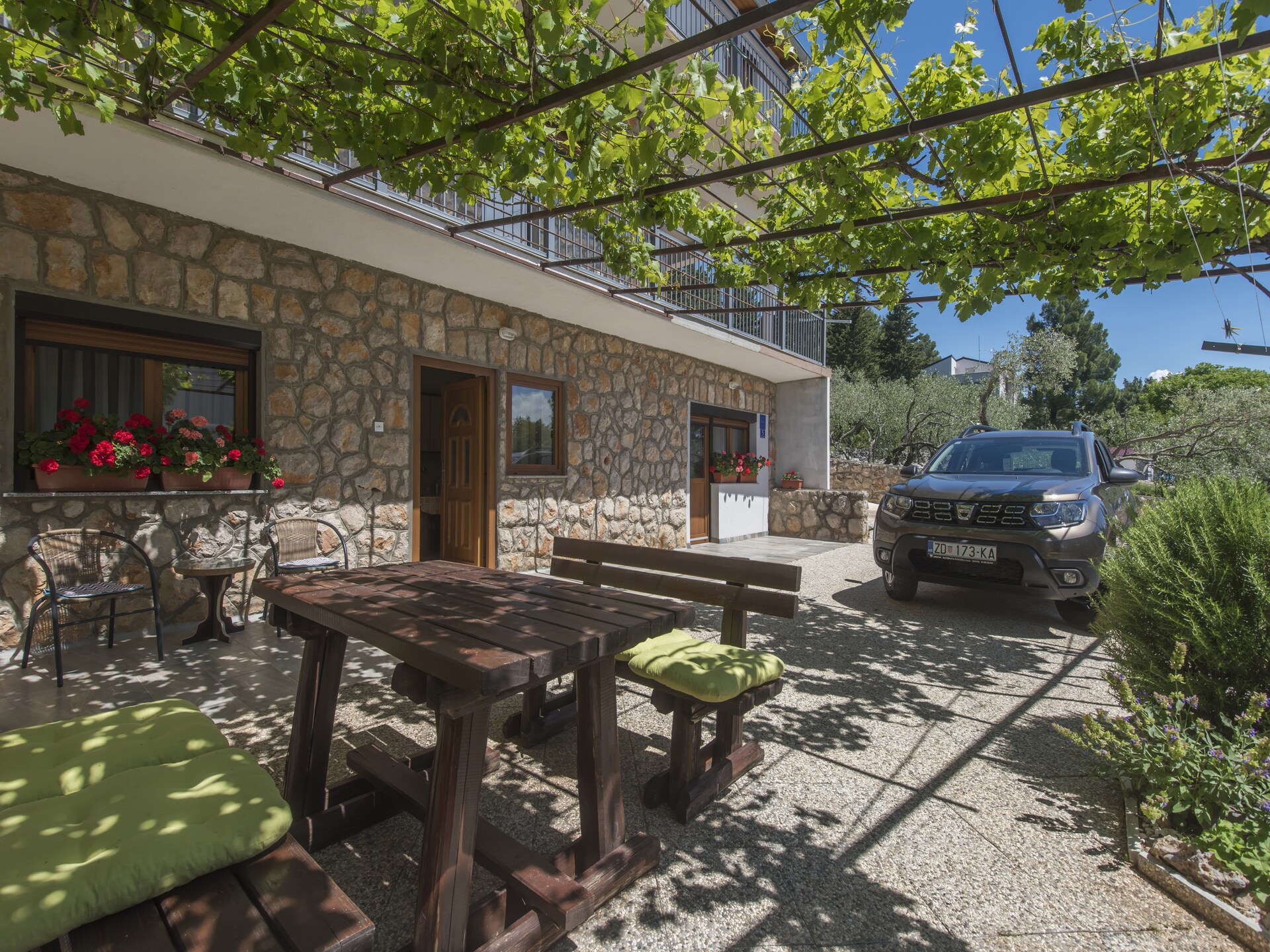 Op 300 m van zee: Ruim appartement in Starigrad Paklenica - foto 24