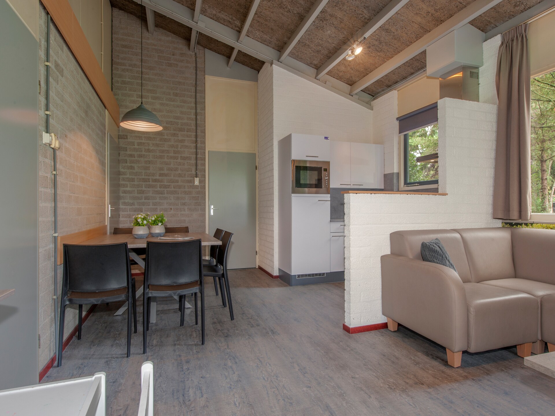 Vrijstaande bungalow voor 6 personen op Vakantiepark Weerterbergen - foto 3