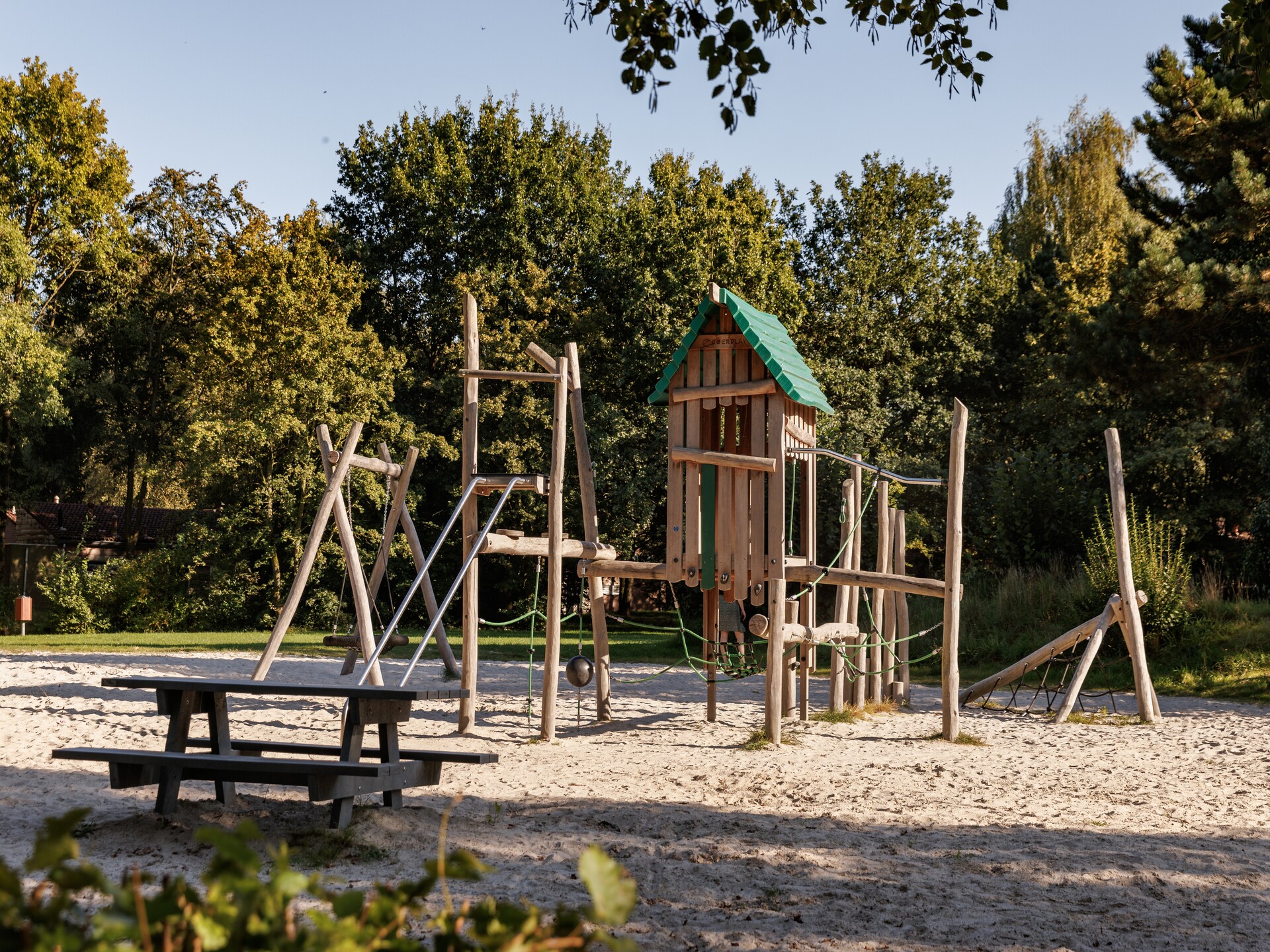Huisdiervriendelijke 6-persoonsbungalow in groen Weert - foto 21