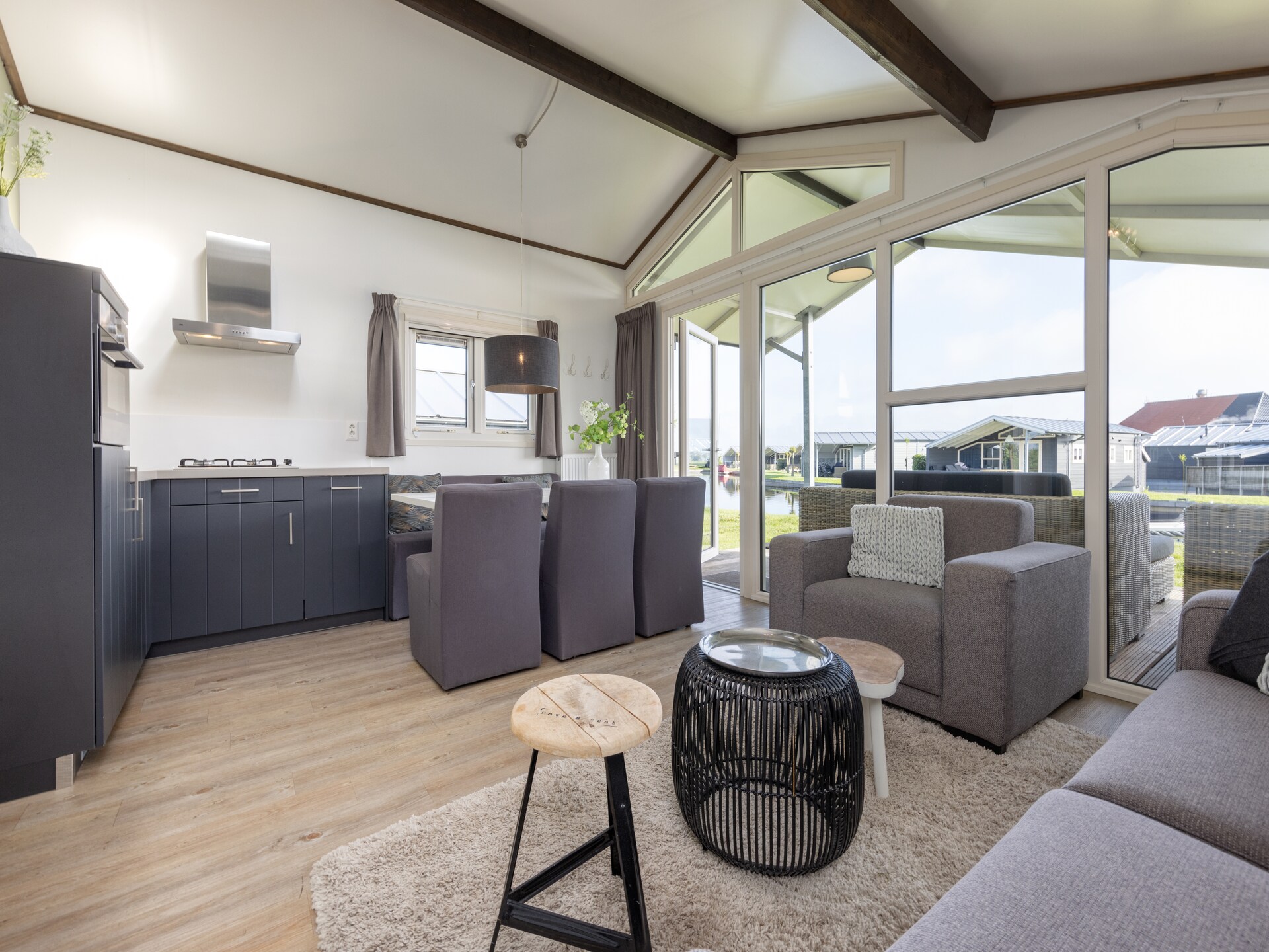 Waterhuisje aan het meer in Friesland voor 4 personen - foto 6