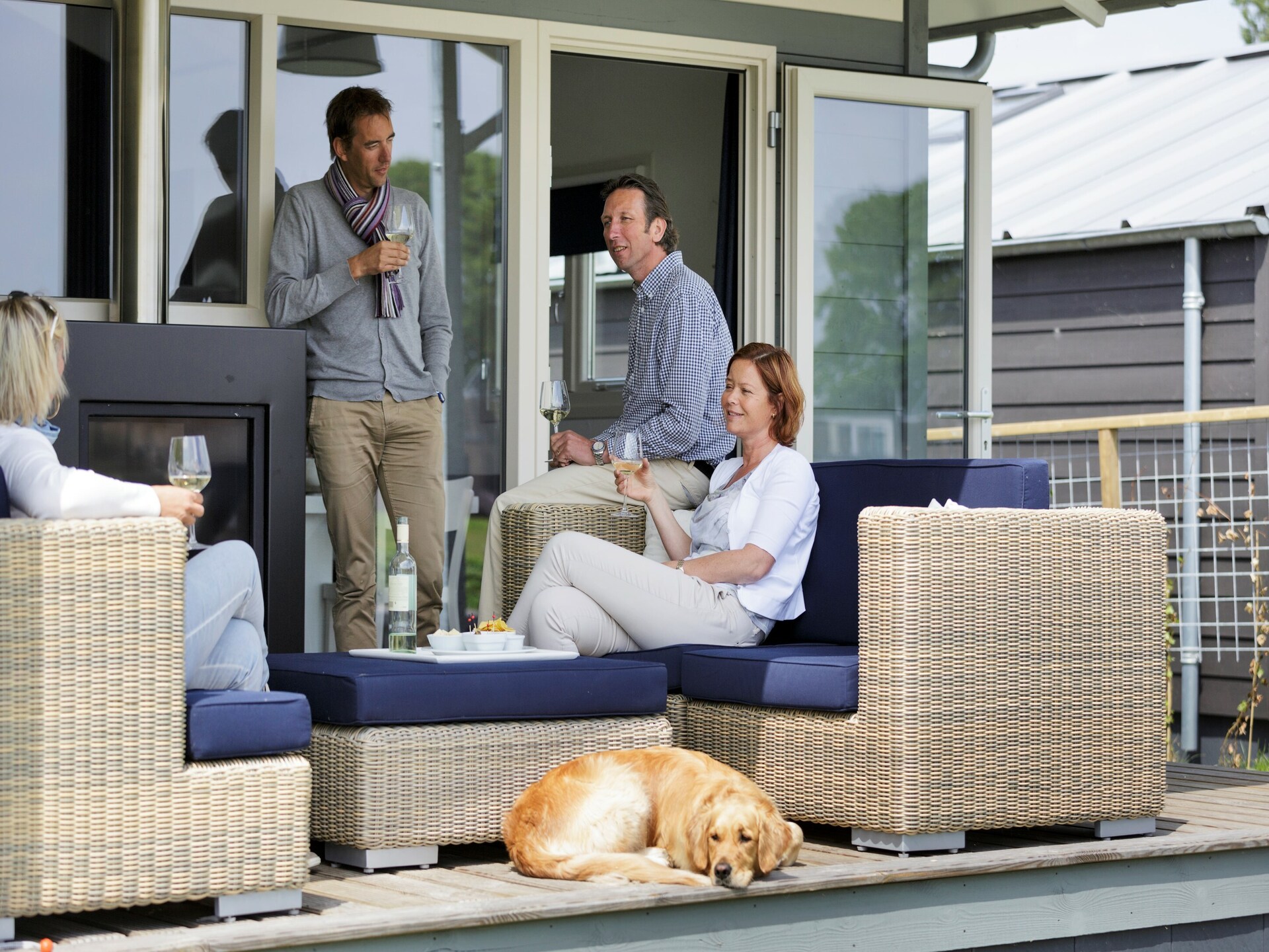6-persoons watervilla met aanlegsteiger aan het water in Friesland - foto 37