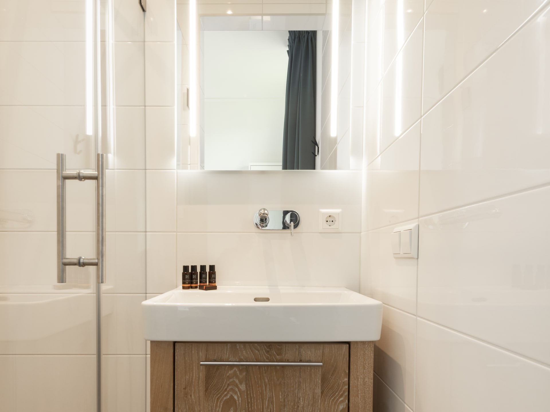Luxe watervilla met privésauna en eigen steiger aan het Tjeukemeer - foto 17