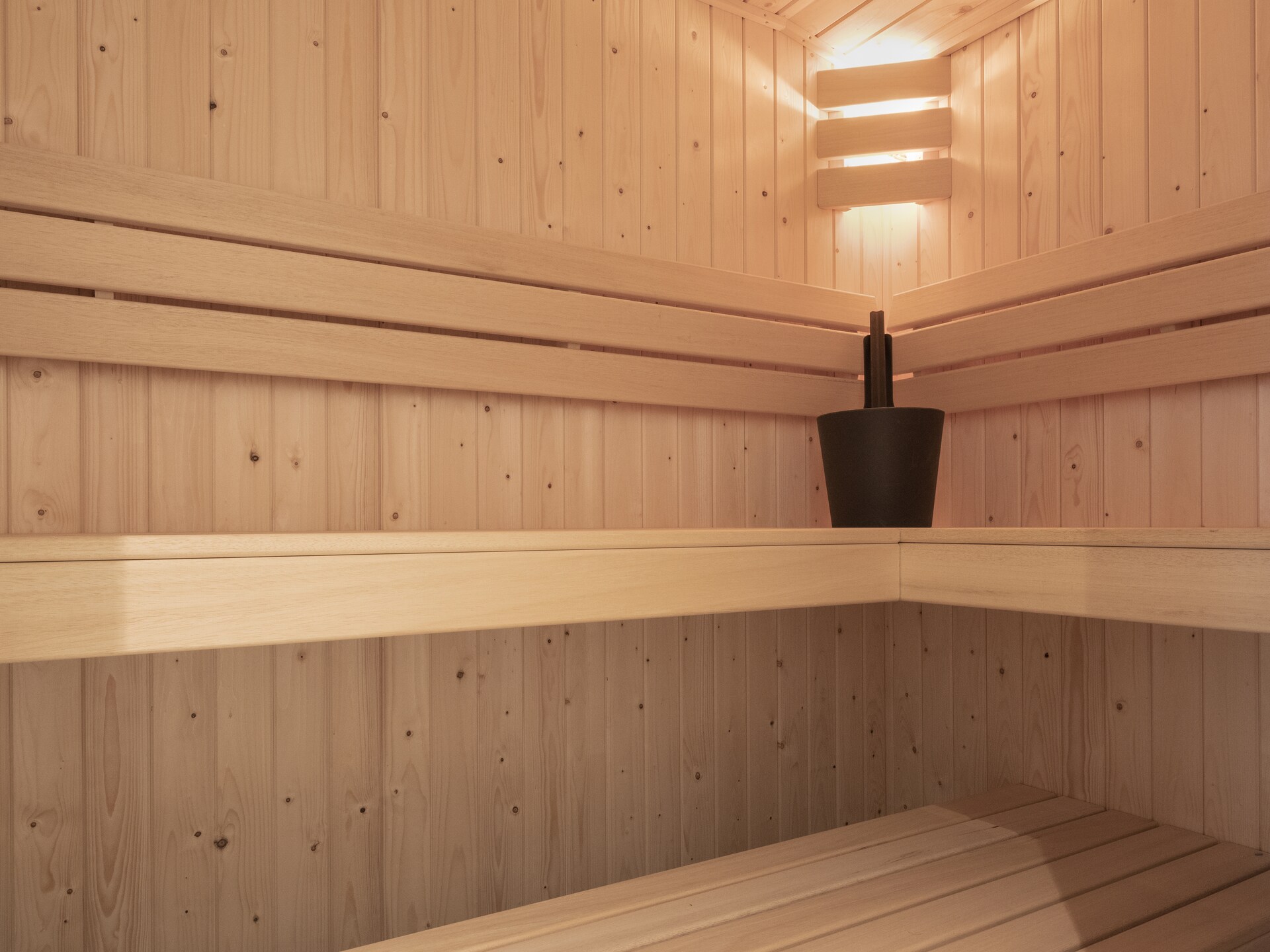 Luxe watervilla met privésauna en eigen steiger aan het Tjeukemeer - foto 21