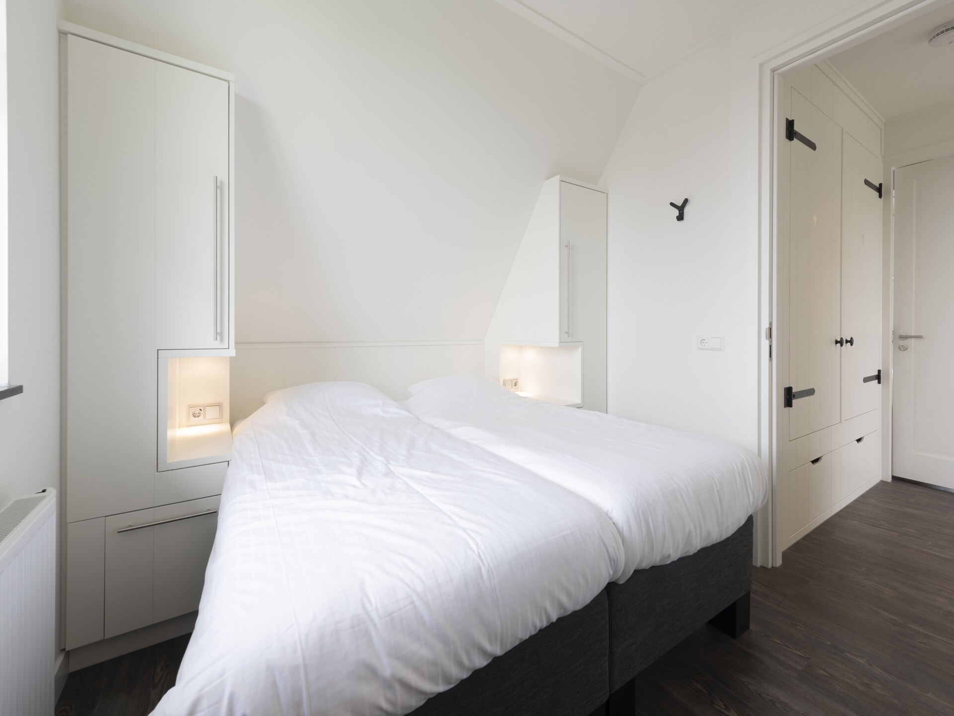 Luxe watervilla met privésauna en eigen steiger aan het Tjeukemeer - foto 14