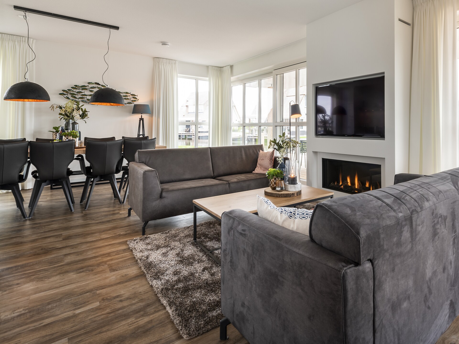 Luxe watervilla met privésauna en eigen steiger aan het Tjeukemeer - foto 2