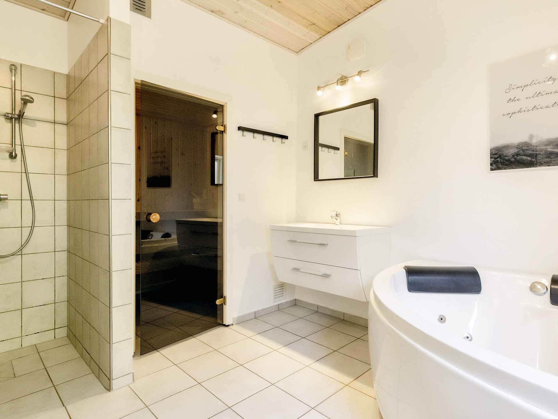 Vrijstaand vakantiehuis met sauna en whirlpool op 300m van zee in Hadsund - foto 33