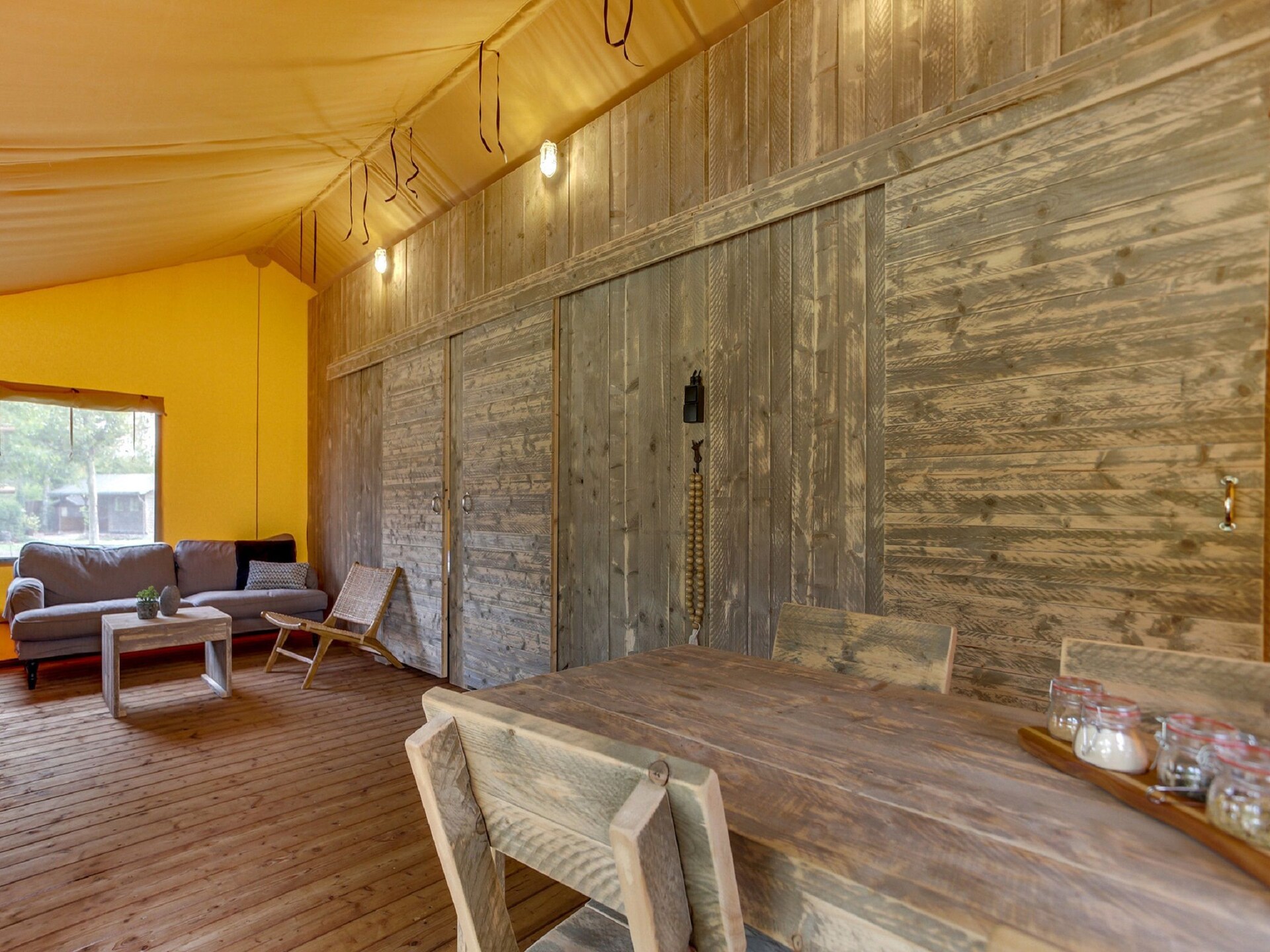 Glamping tent met pelletkachel en eigen bar in Uden, honden welkom - foto 6
