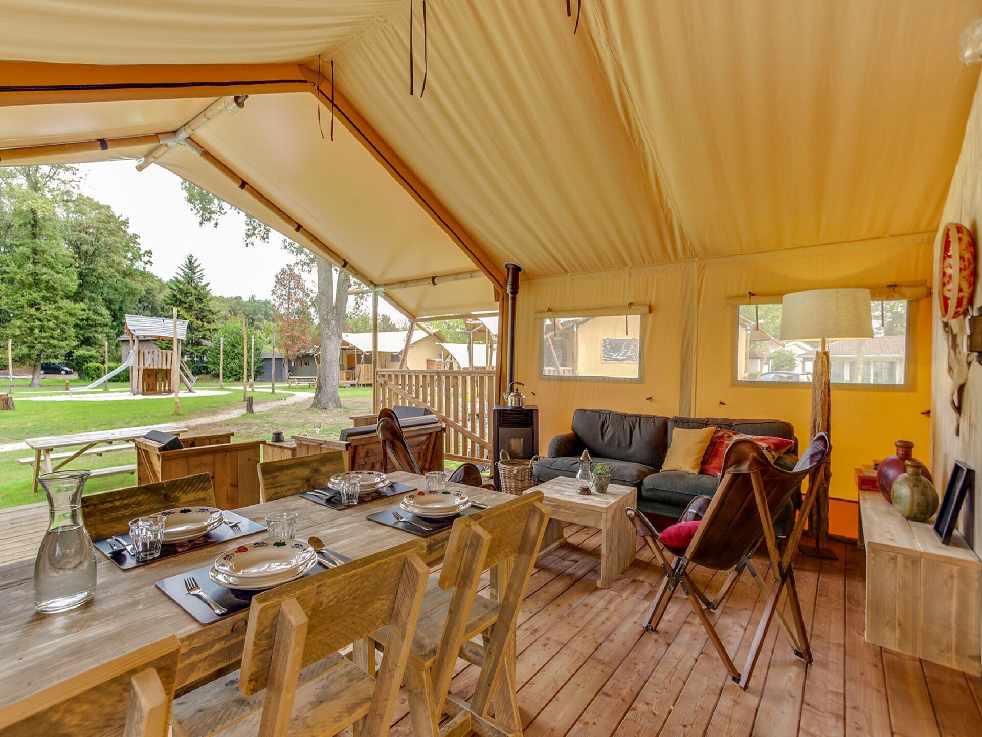 Glamping tentlodge op Vakantiepark Sandberghe met huisdieren welkom - foto 10