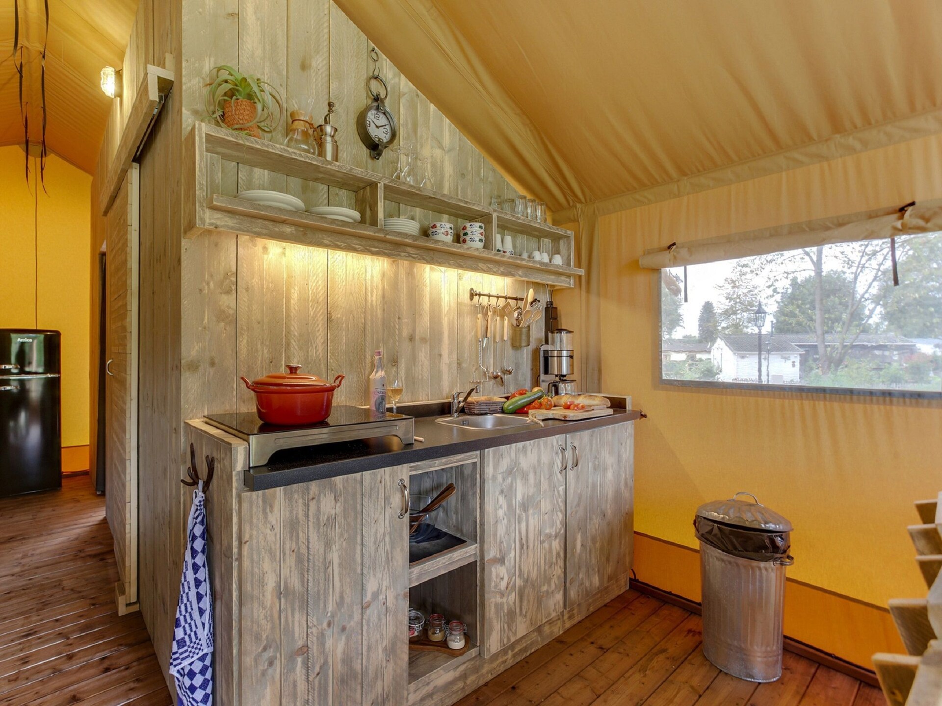 Glamping tentlodge op Vakantiepark Sandberghe met huisdieren welkom - foto 7