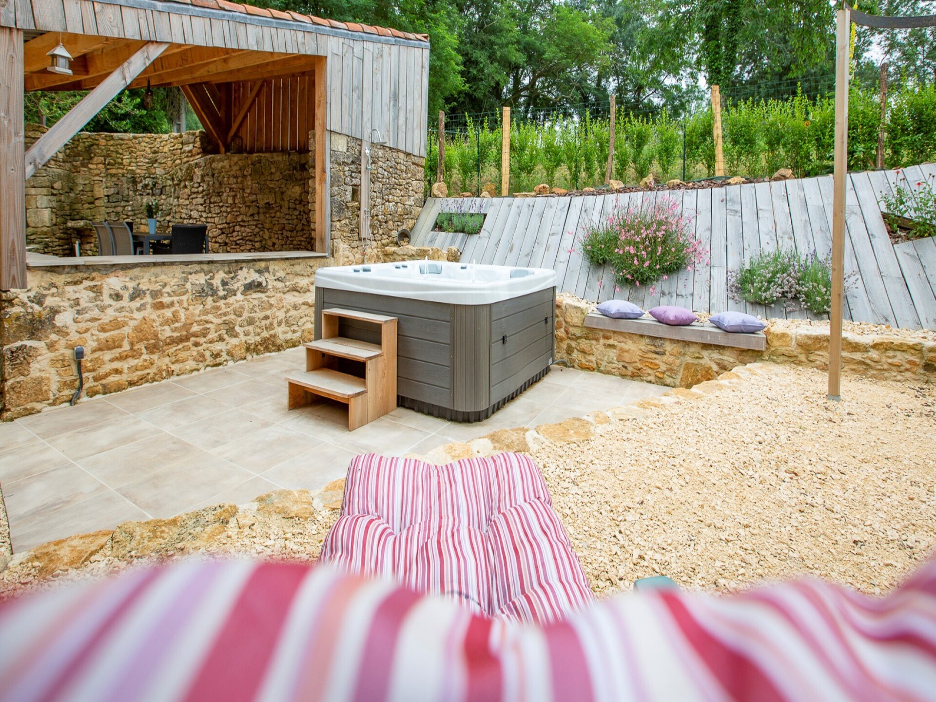 Landelijk vakantiehuis met bubbelbad en tuin nabij Loubejac - foto 38