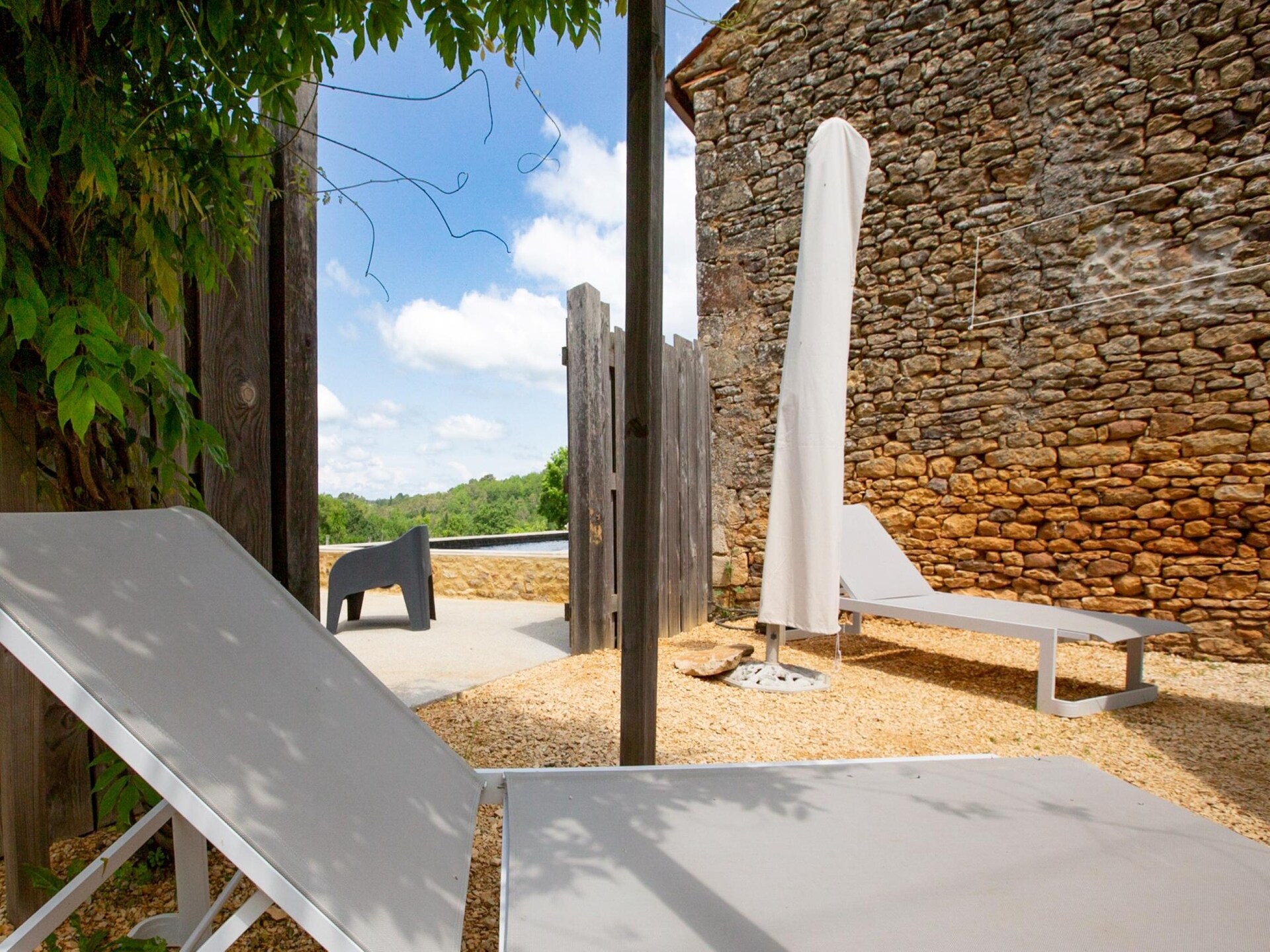 Landelijk vakantiehuis met bubbelbad en tuin nabij Loubejac - foto 17