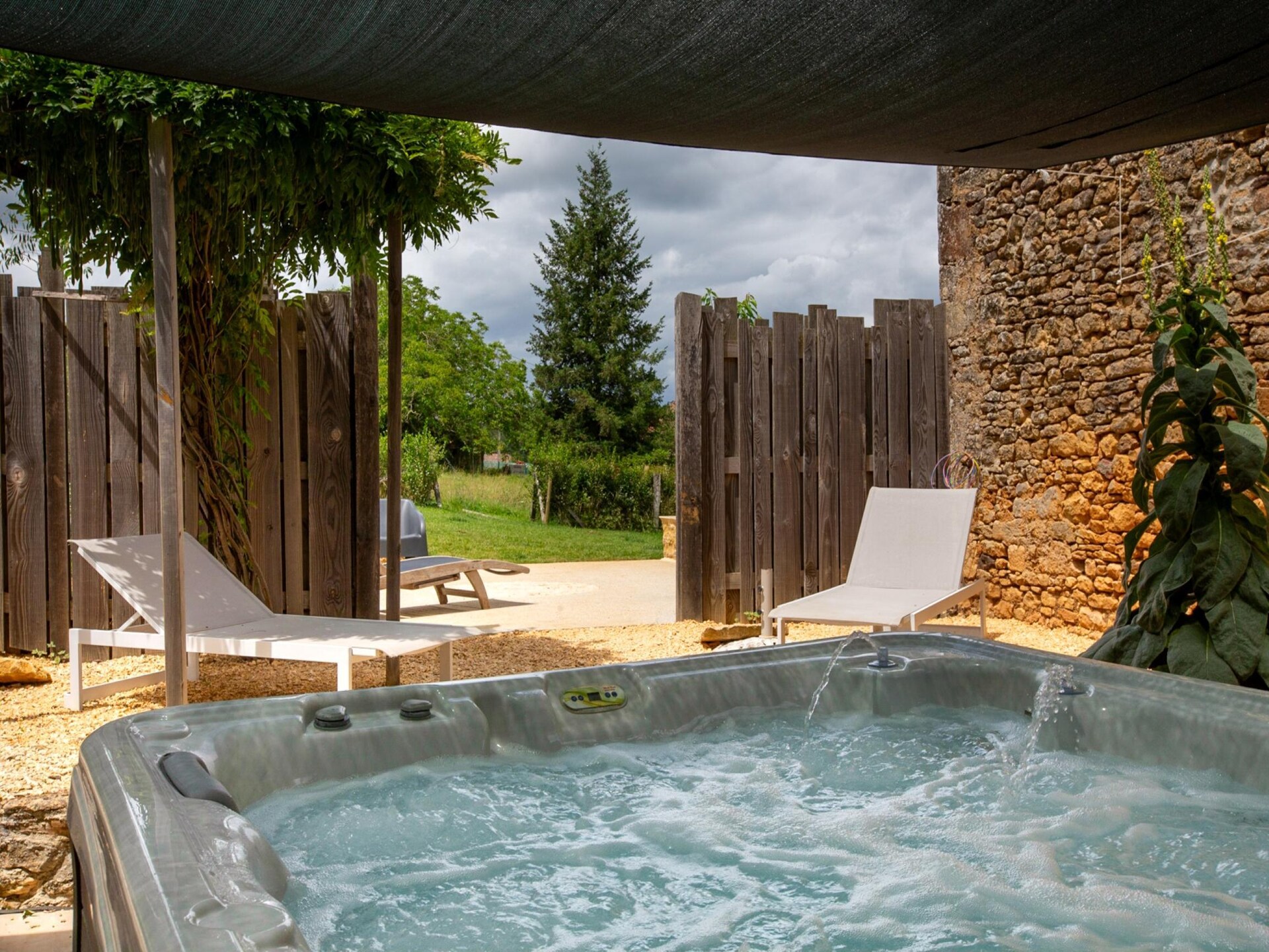Landelijk vakantiehuis met bubbelbad en tuin nabij Loubejac - foto 22