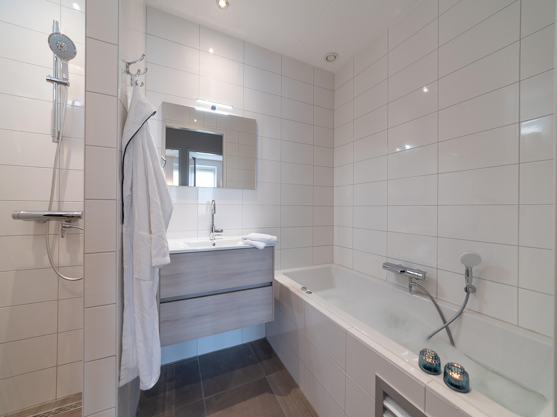 Wellness appartement aan het water met privé sauna en hottub in Colijnsplaat - foto 12
