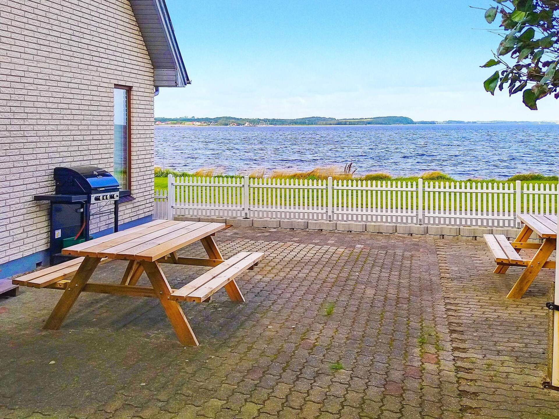 Panoramisch vakantiehuis aan het Limfjord in Hvalpsund – 20 meter tot het strand - foto 3