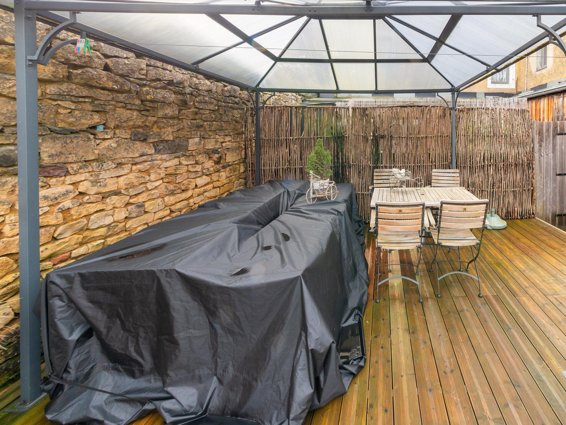 8-persoons villa met bubbelbad en pelletkachel in Florenville - foto 8