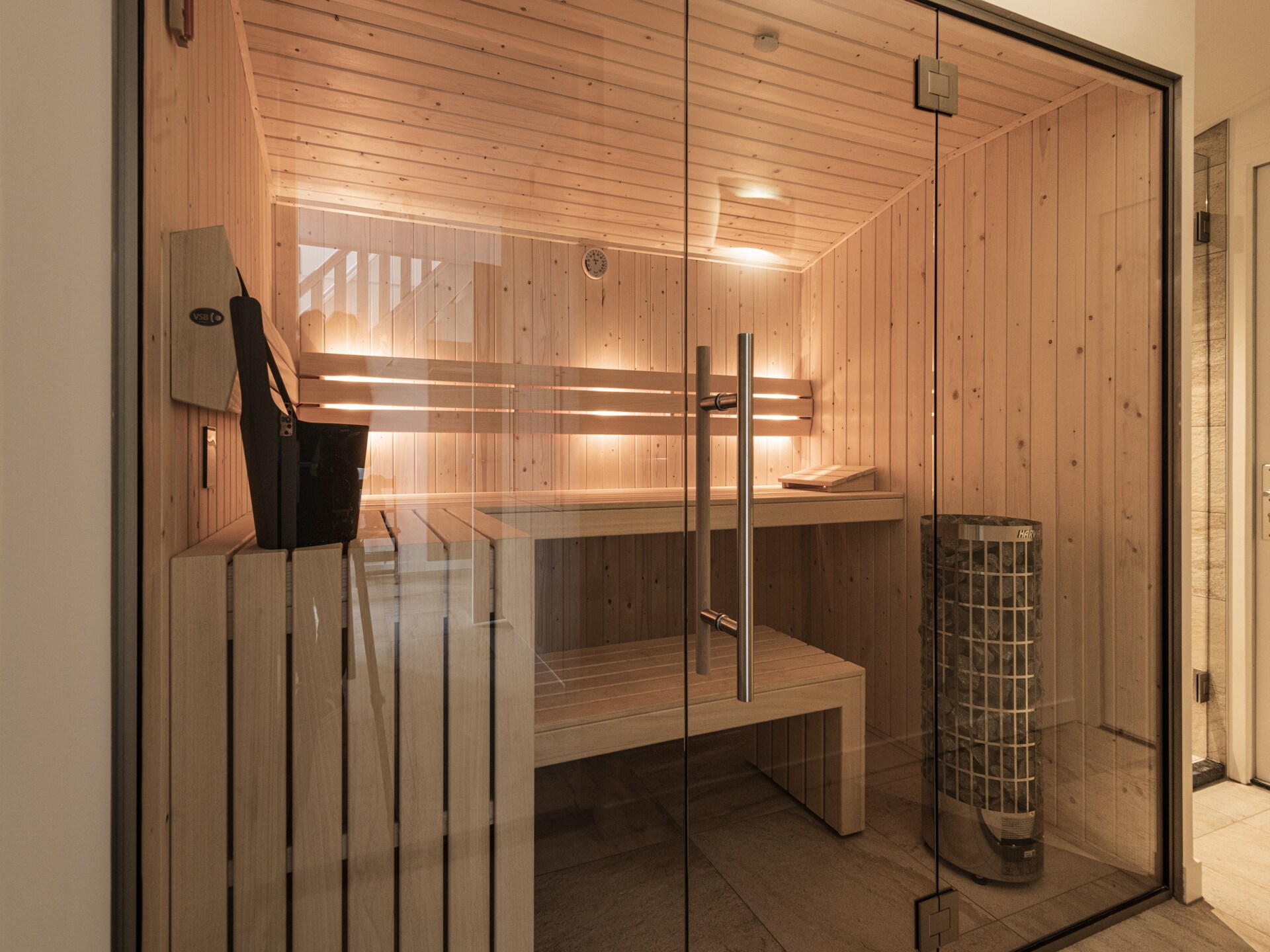 Luxe villa aan het water met privésauna en eigen steiger in Friese Meren - foto 15