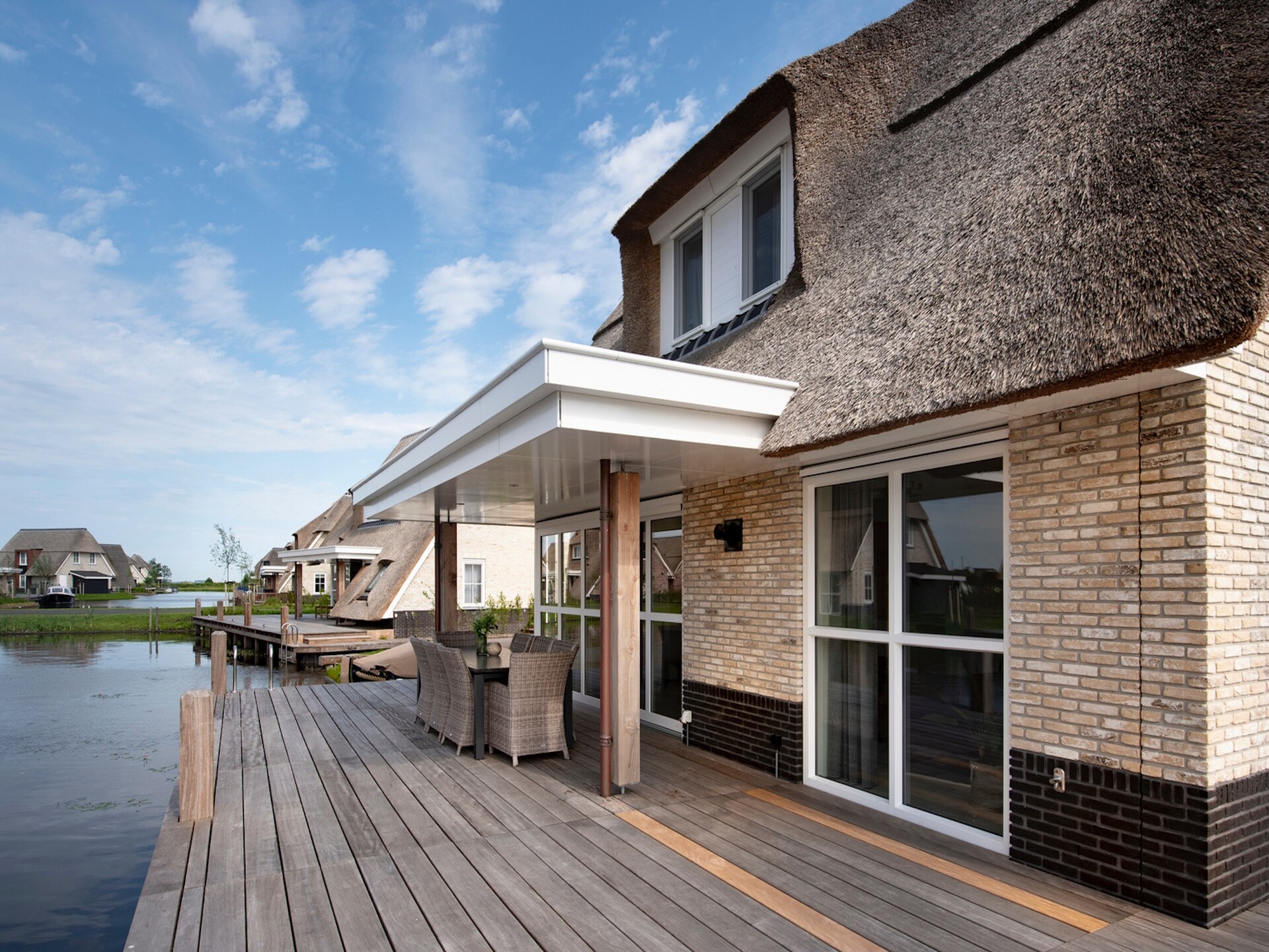 Luxe villa aan het water met privésauna en eigen steiger in Friese Meren - foto 18