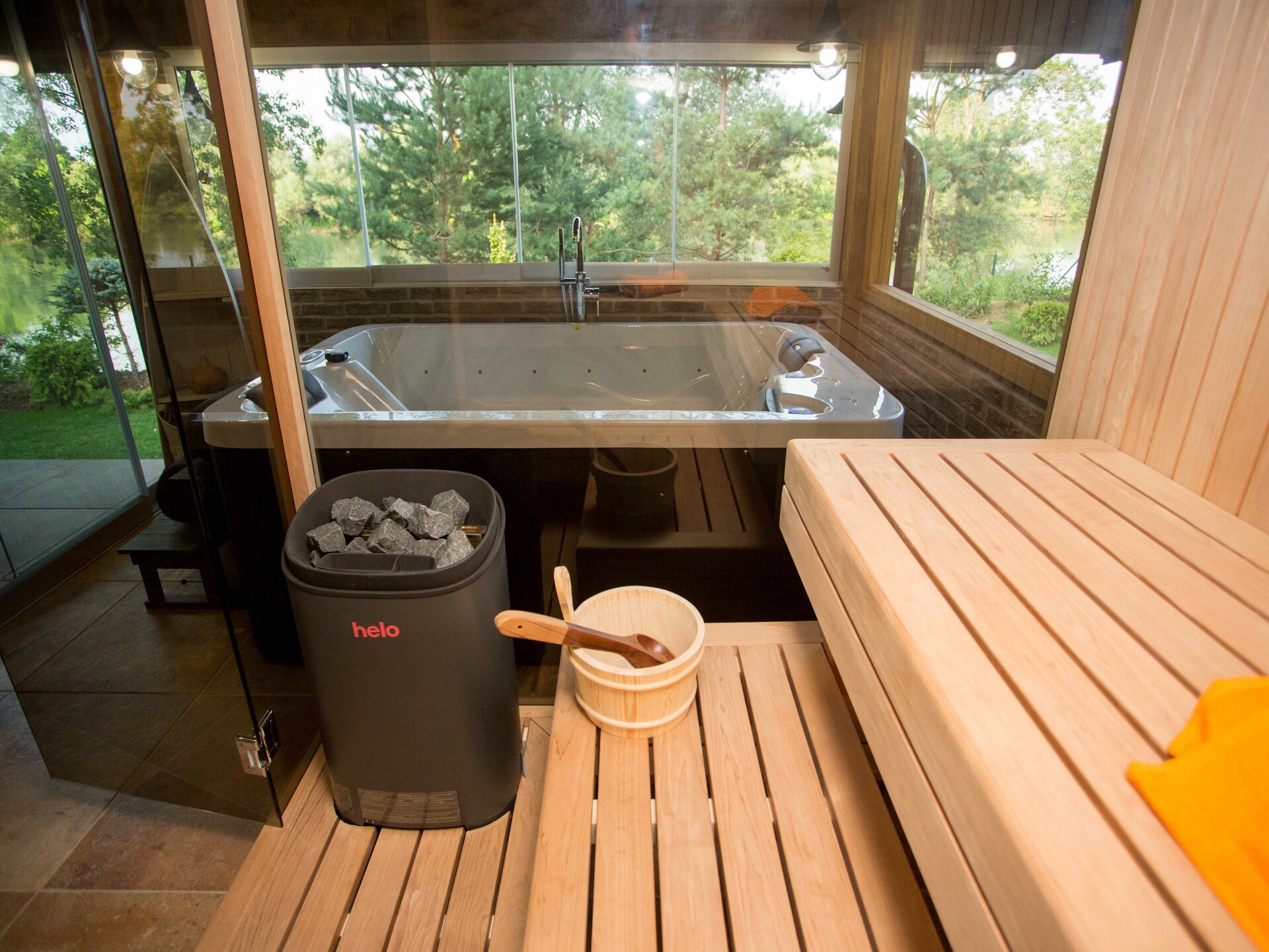 Vrijstaand huis aan de Kupa met sauna en bubbelbad in Lasinja - foto 19