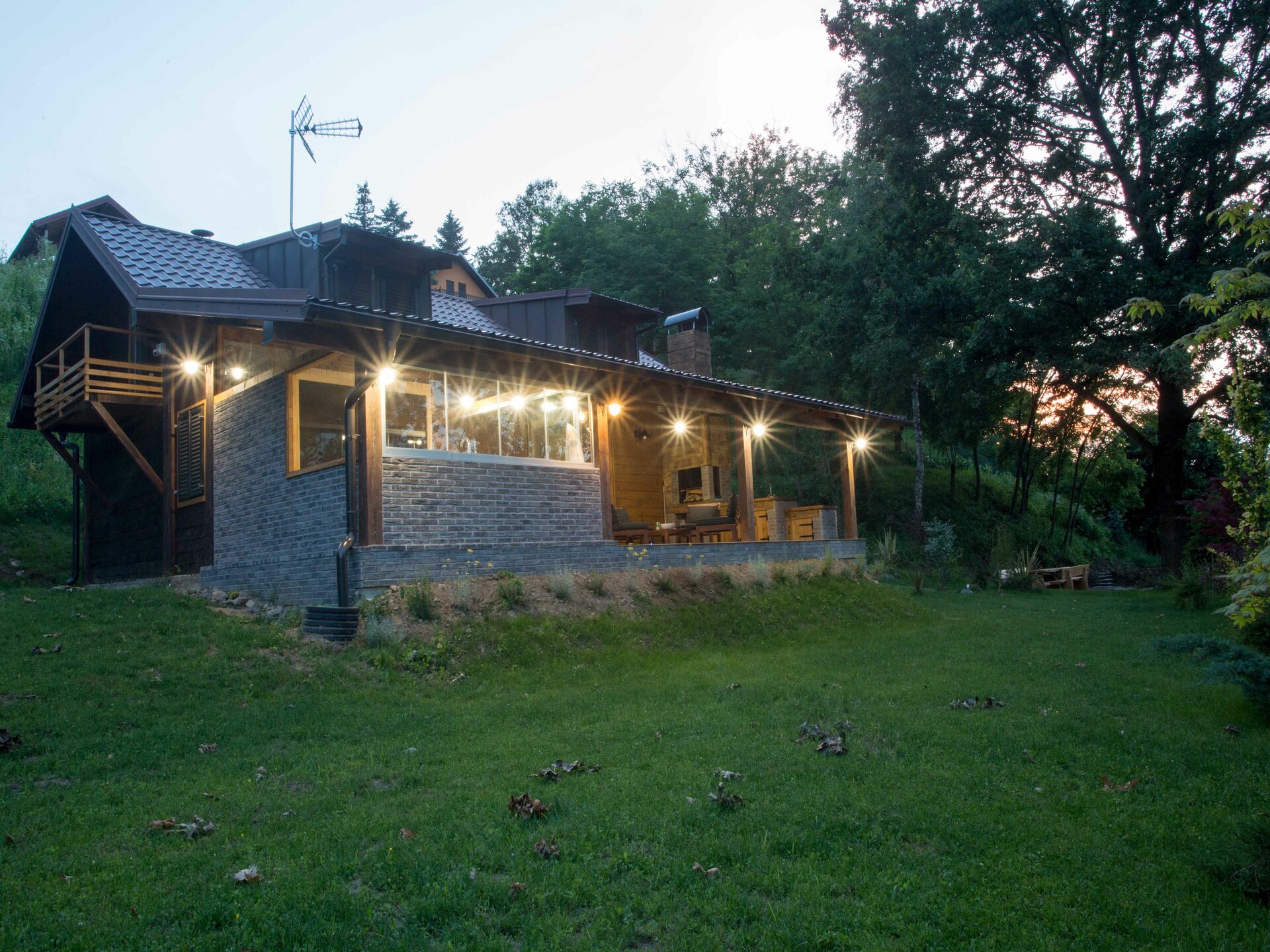 Vrijstaand huis aan de Kupa met sauna en bubbelbad in Lasinja - foto 39