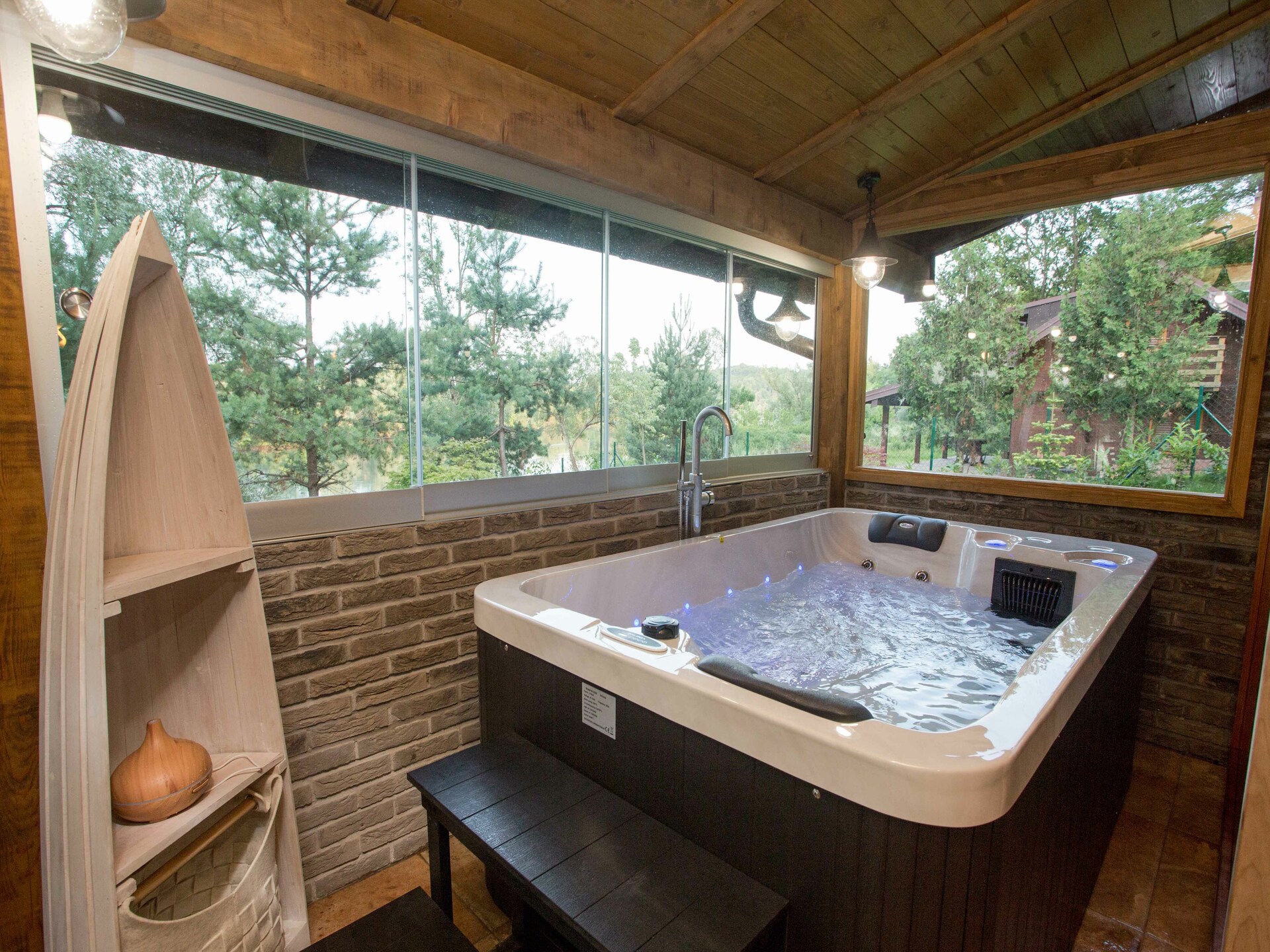 Vrijstaand huis aan de Kupa met sauna en bubbelbad in Lasinja - foto 20