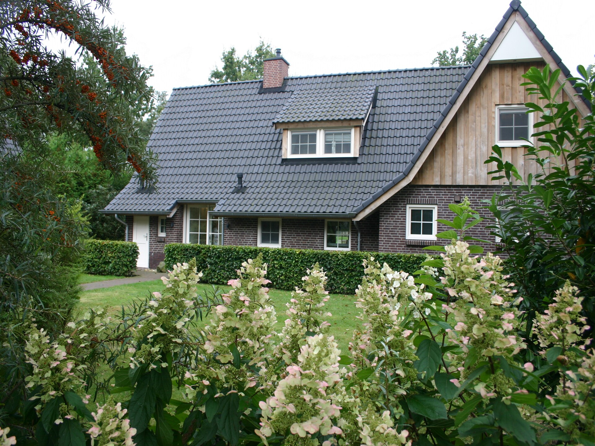 Luxe groepsvilla met sauna en sunshower op Hof van Salland - foto 7