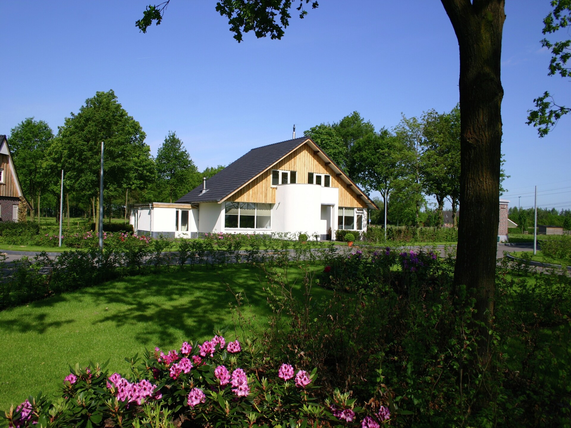 Luxe wellnessvilla met sauna en jacuzzi in Hellendoorn - foto 17