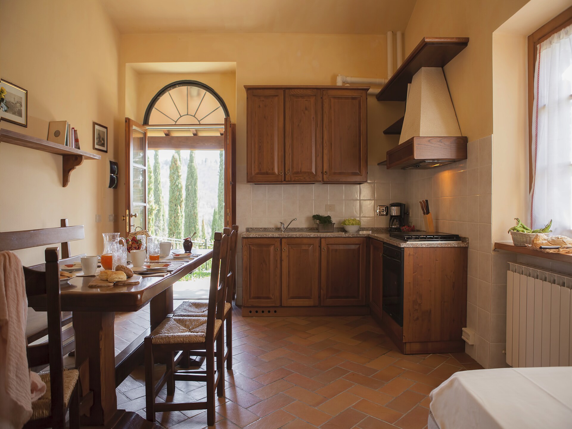 Vrijstaande Toscaanse boerderij voor 4 in de bossen bij Arezzo - foto 4