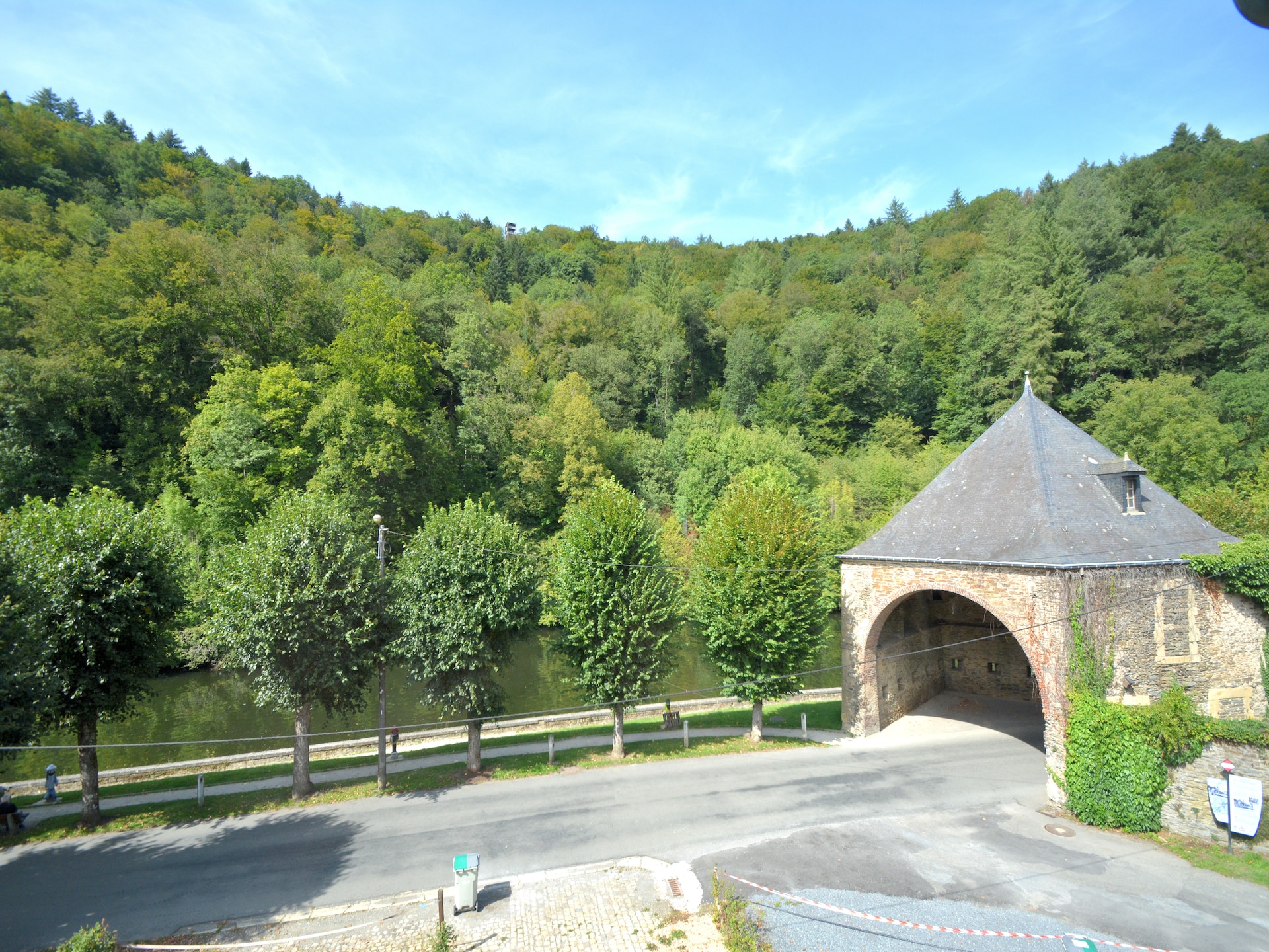 14-persoons vakantiehuis Le Barrage in het centrum van Bouillon - foto 28