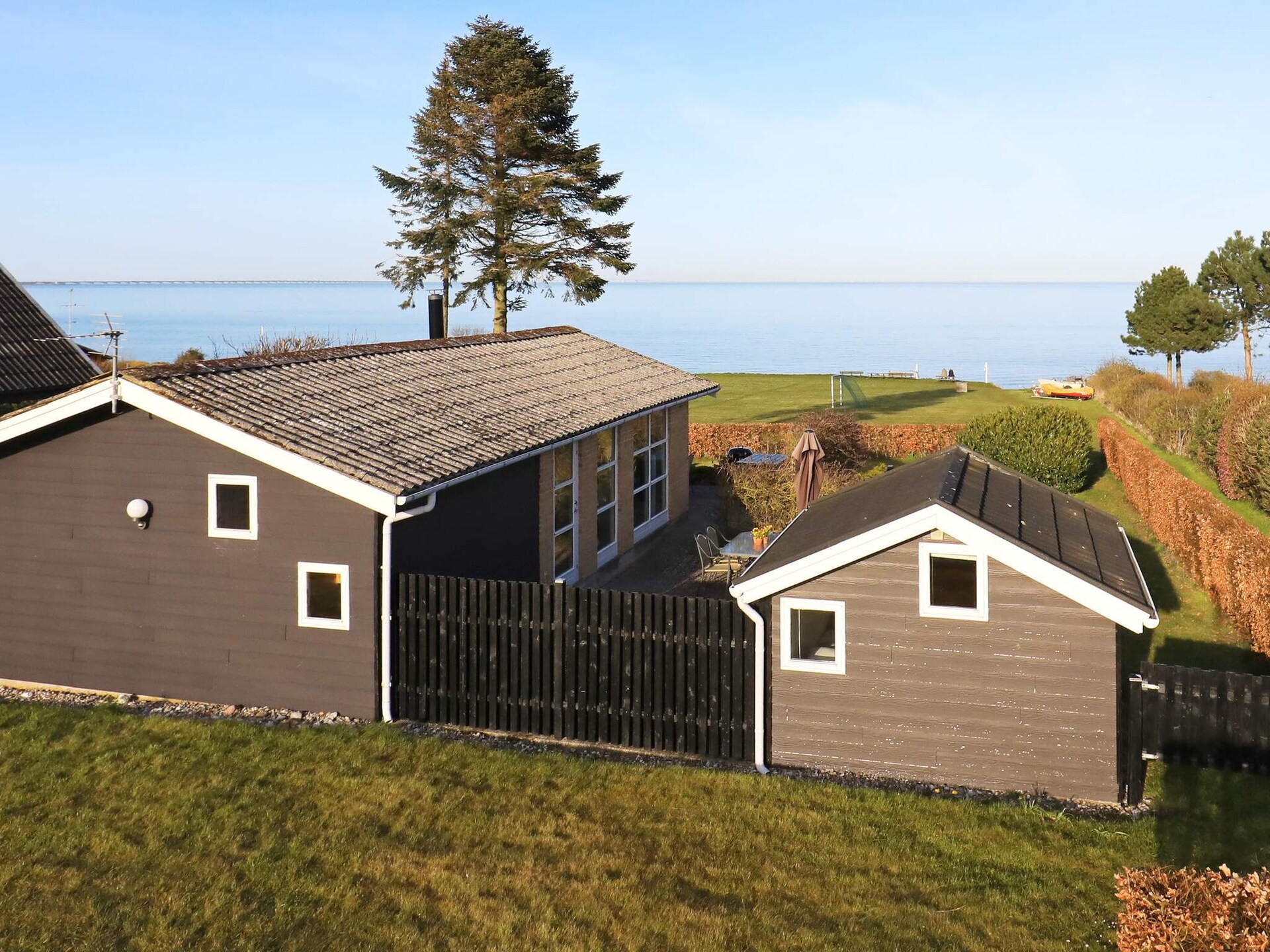 Vrijstaand vakantiehuis direct aan zee bij Frørup met panoramisch uitzicht - foto 3