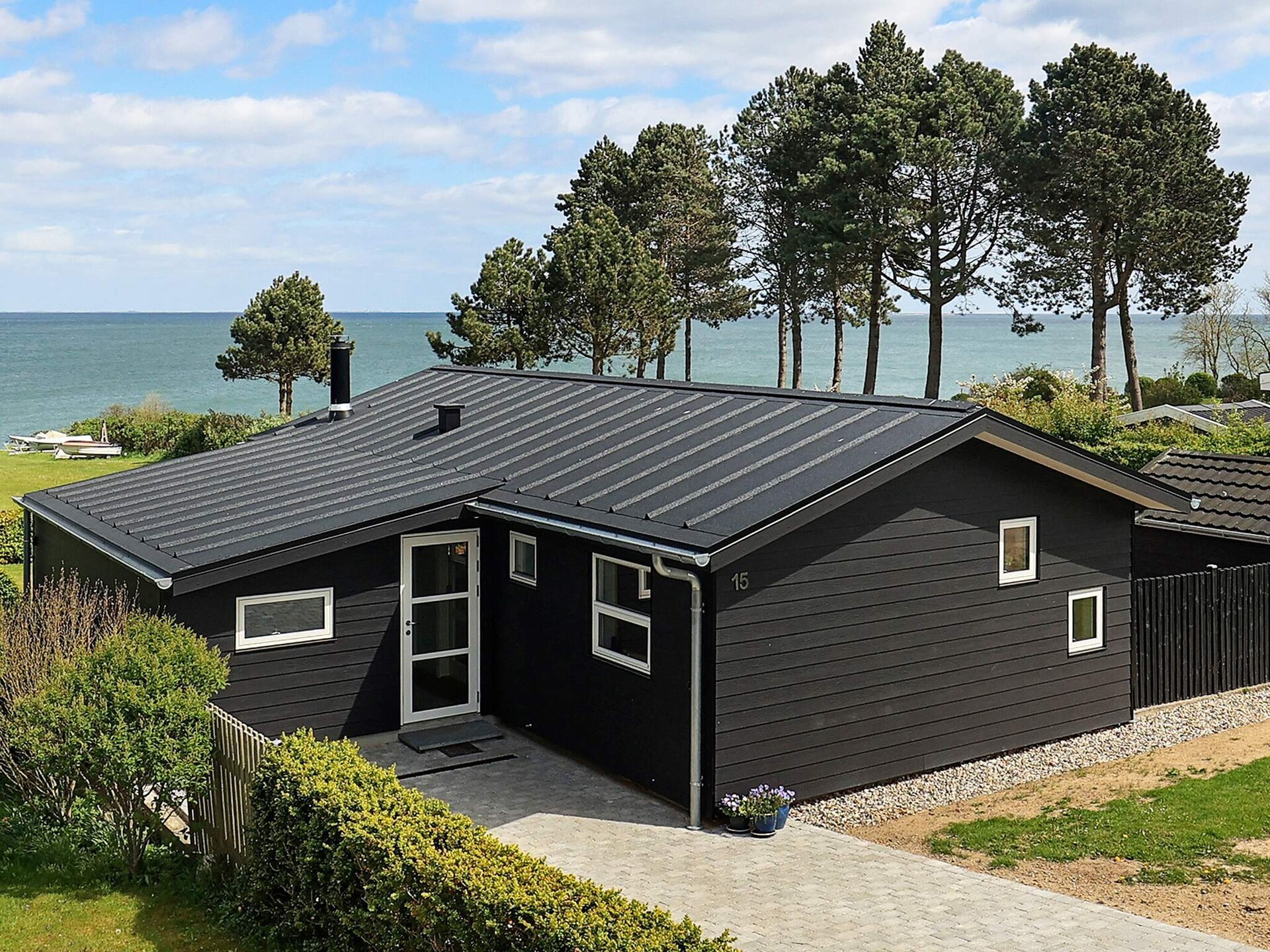 Vrijstaand vakantiehuis direct aan zee bij Frørup met panoramisch uitzicht - foto 1