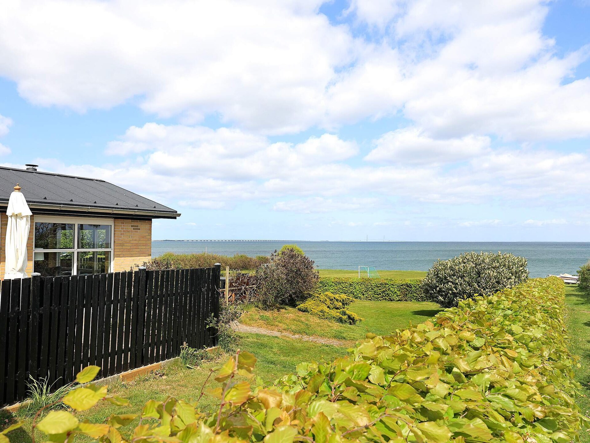 Vrijstaand vakantiehuis direct aan zee bij Frørup met panoramisch uitzicht - foto 7