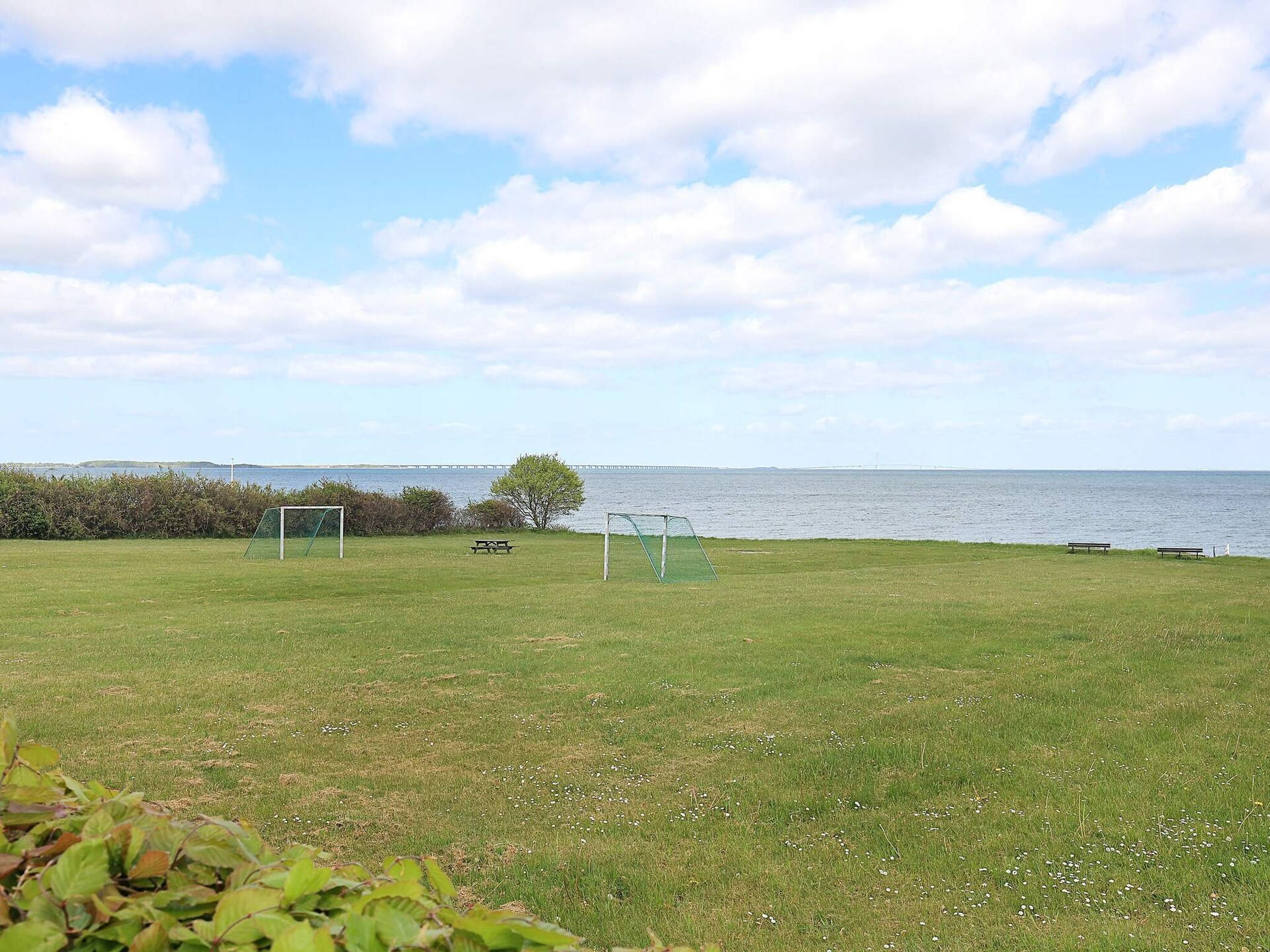 Vrijstaand vakantiehuis direct aan zee bij Frørup met panoramisch uitzicht - foto 12