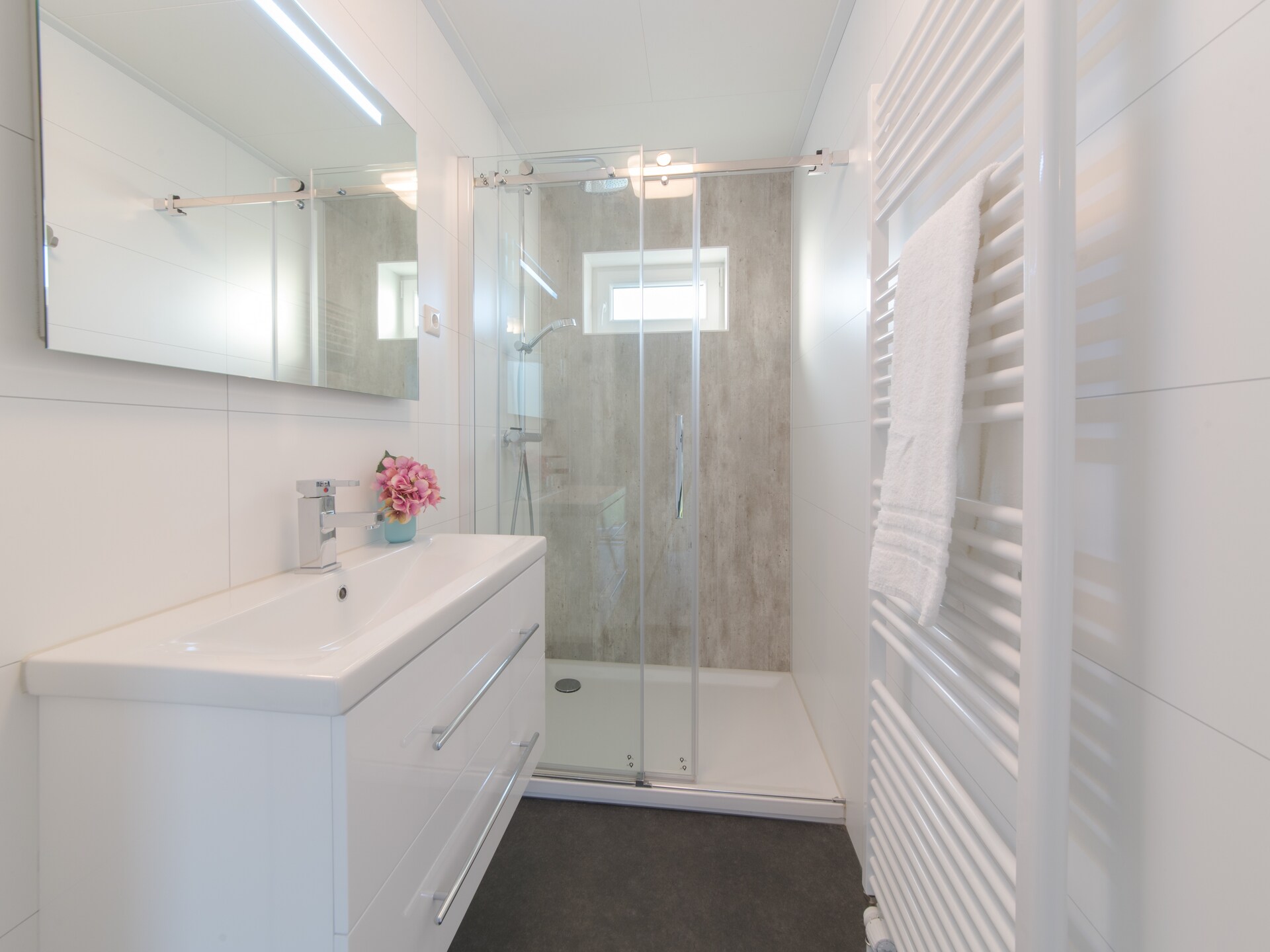 Modern vakantiehuis aan bosrand in Wemeldinge met wellnessfaciliteiten - foto 12