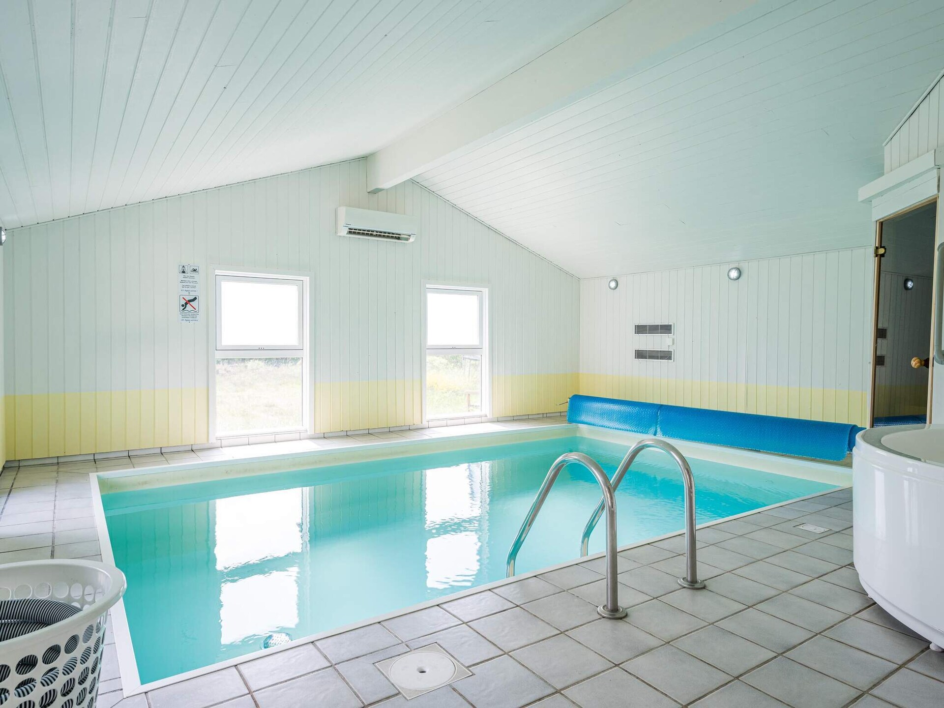 Op 900 m van het strand: ruim vakantiehuis in Henne met zwembad - foto 14