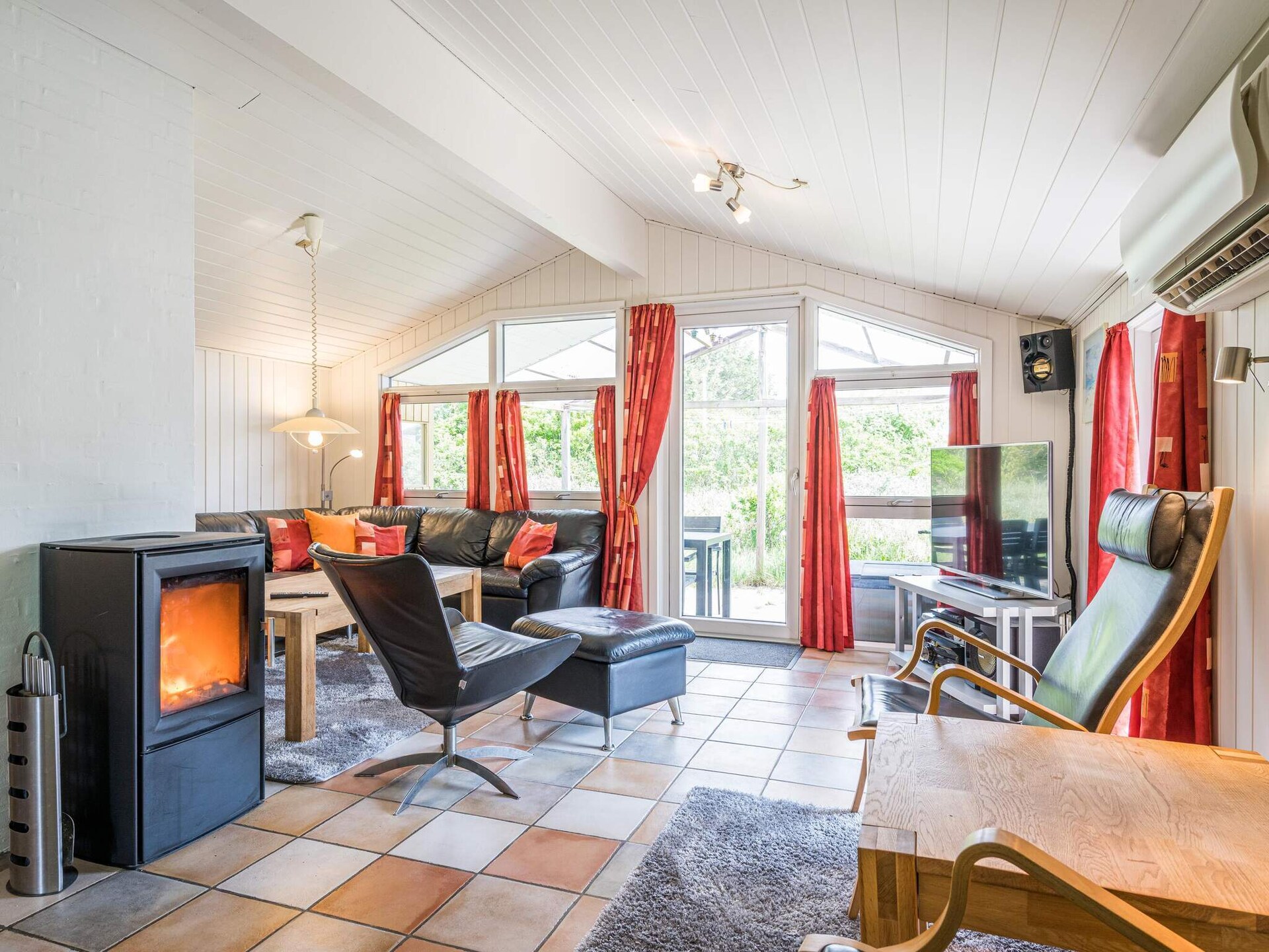 Op 900 m van het strand: ruim vakantiehuis in Henne met zwembad - foto 20
