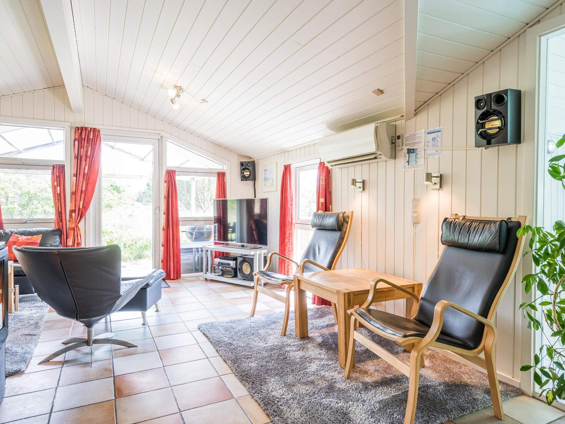 Op 900 m van het strand: ruim vakantiehuis in Henne met zwembad - foto 21
