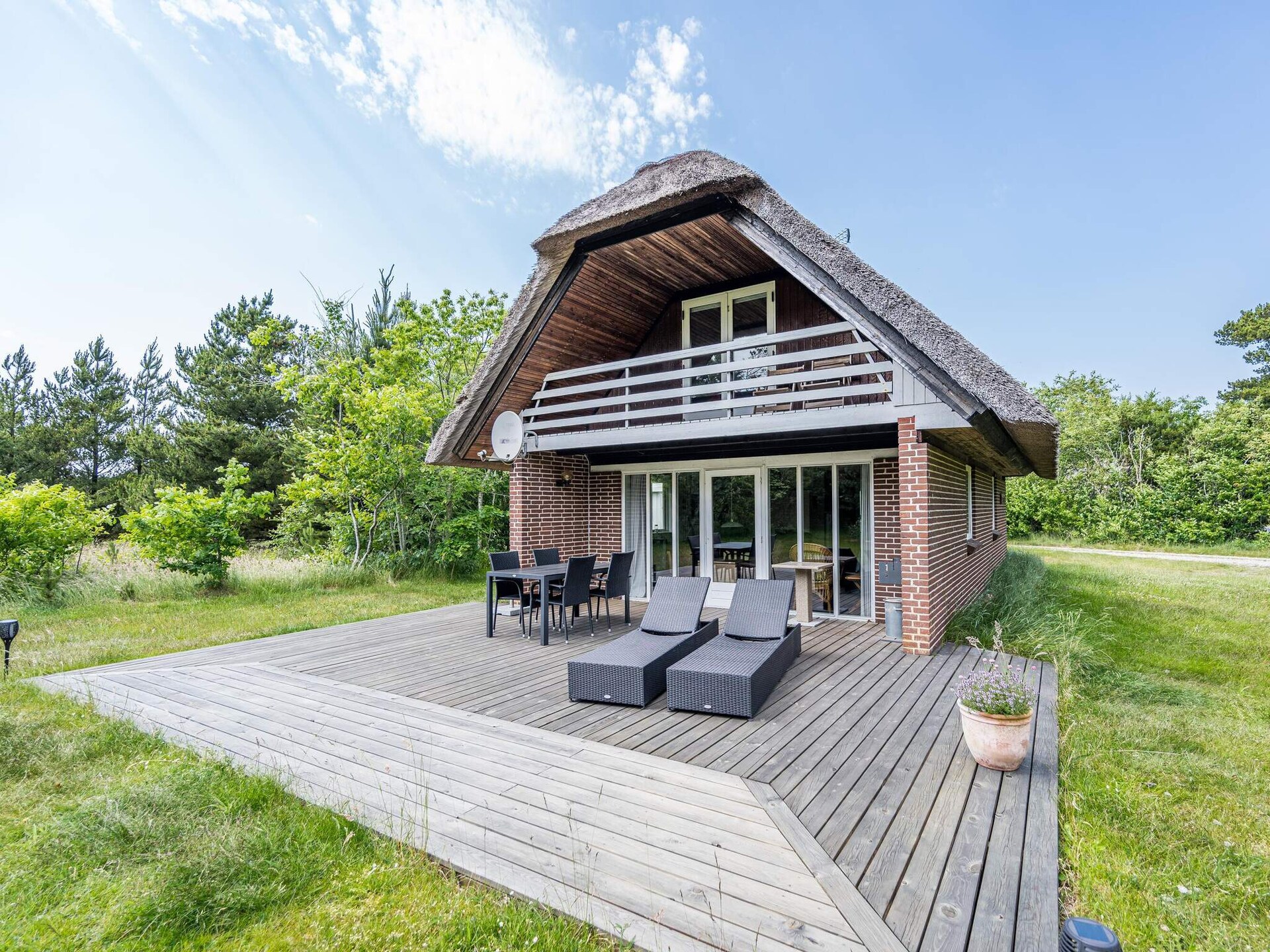 Vrijstaand vakantiehuis voor 6 personen op een rustig natuurperceel bij Henne Strand - foto 2