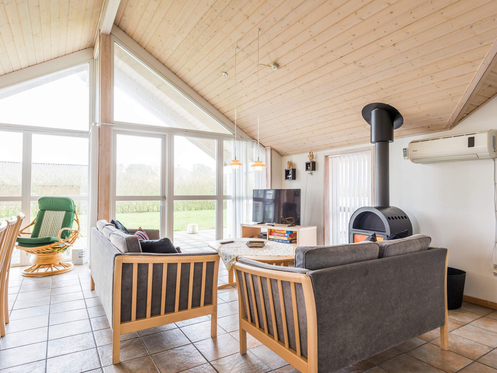 Ruim stenen vakantiehuis bij Tarm met whirlpool, sauna en grote tuin - foto 14