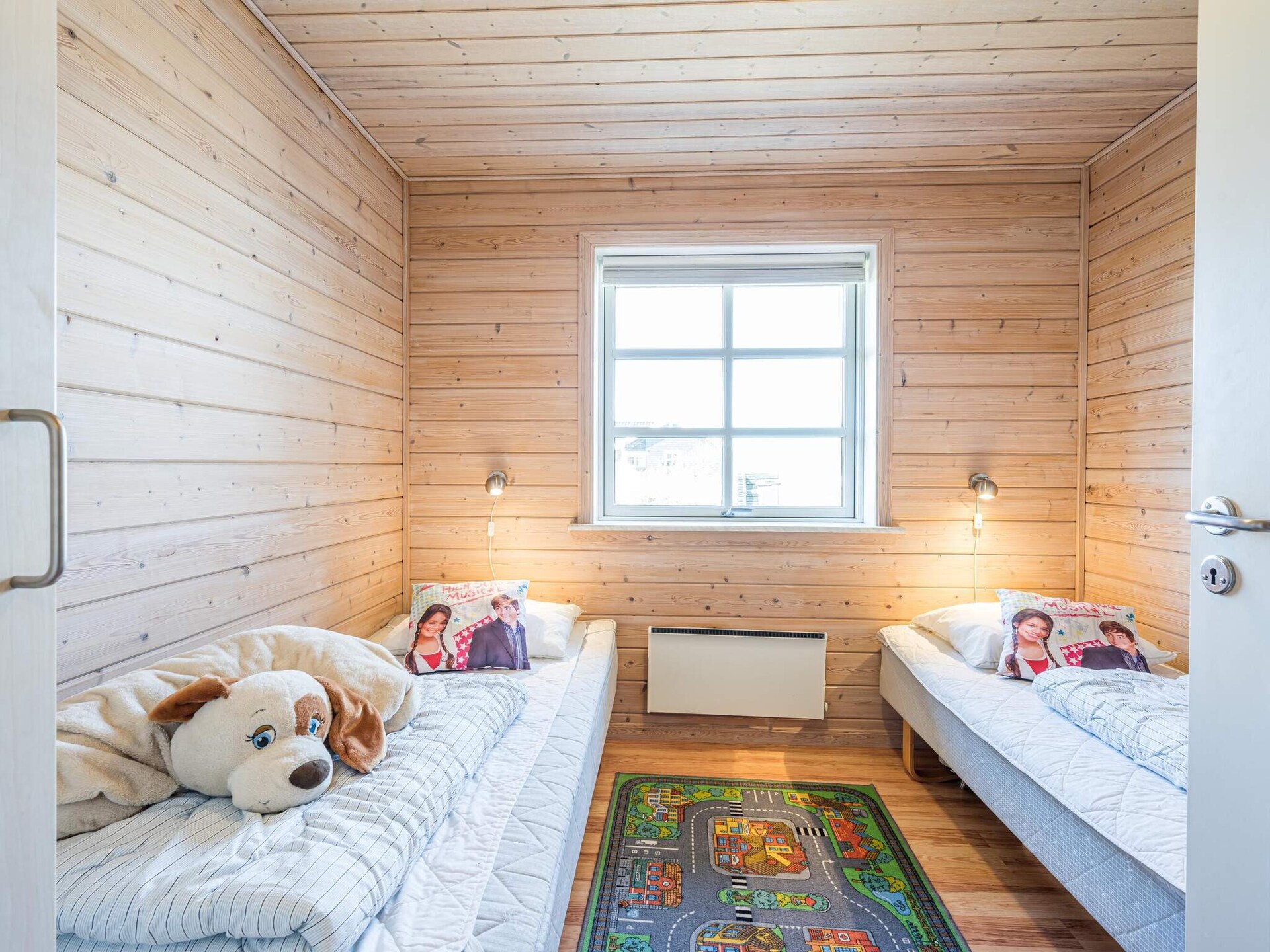 Licht houten vakantiehuis op 700 meter van strand in Tarm - foto 29