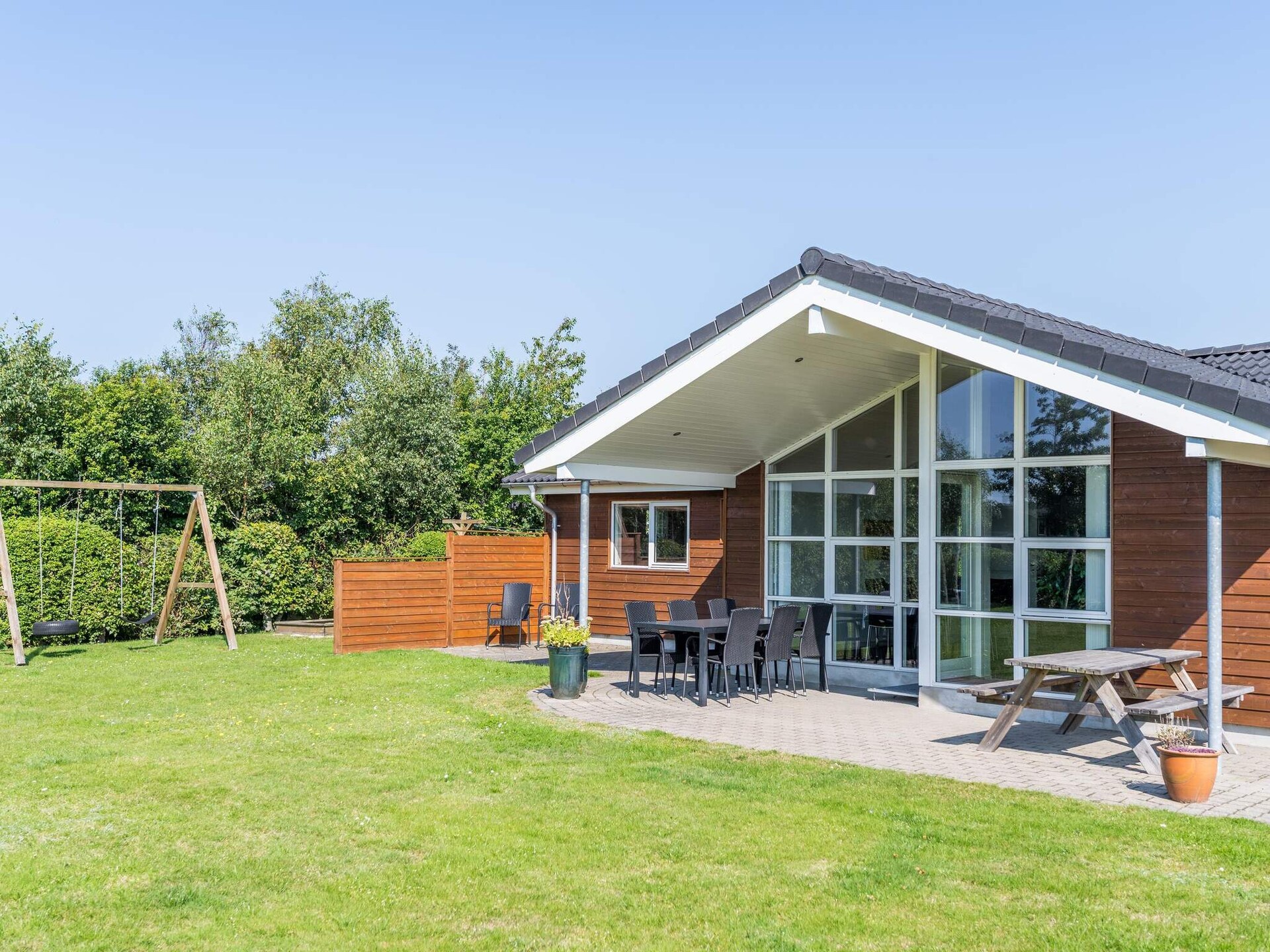 Licht vakantiehuis met sauna en whirlpool op 600m van het strand in Tarm - foto 2