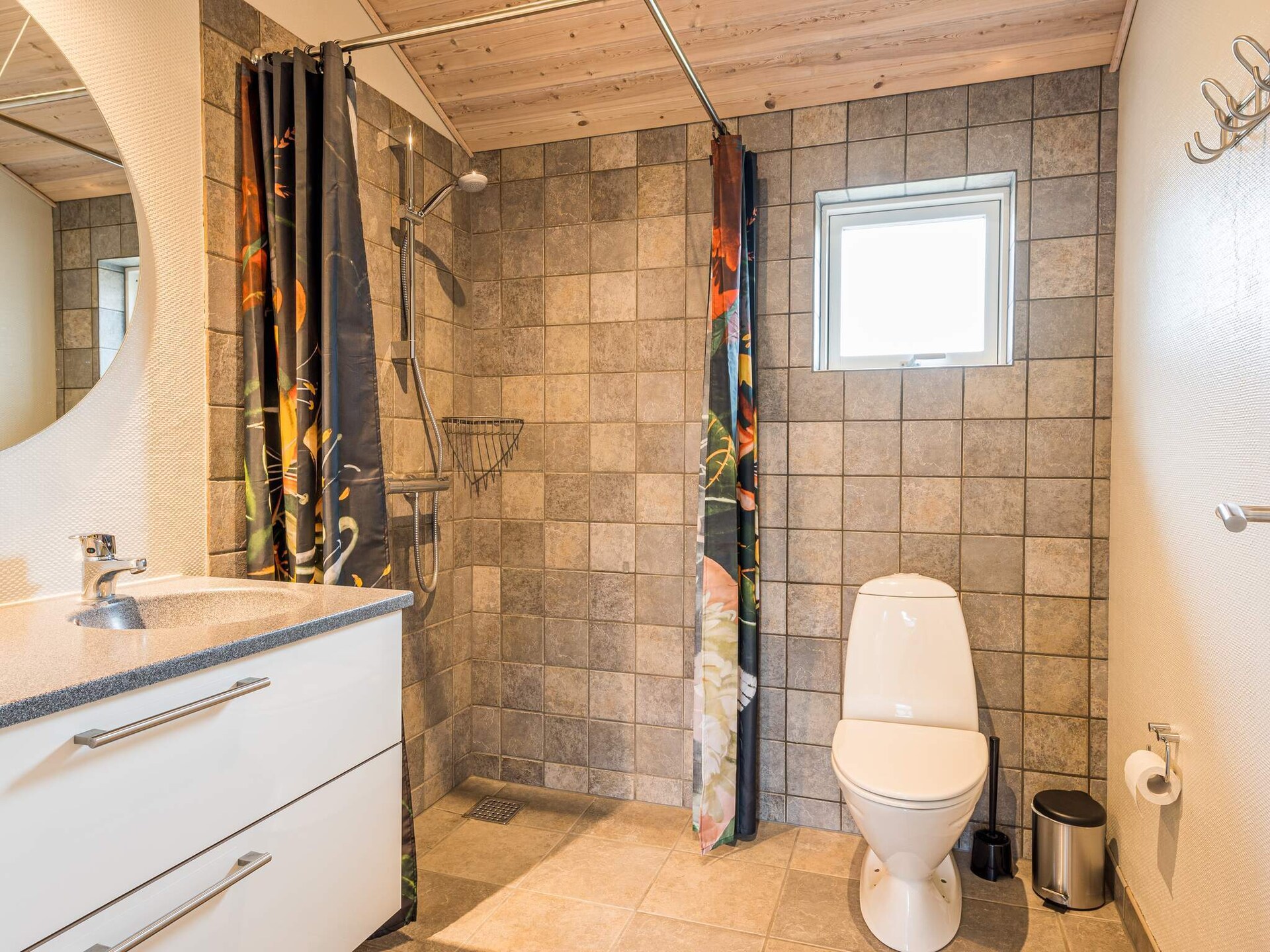 Licht vakantiehuis met sauna en whirlpool op 600m van het strand in Tarm - foto 31
